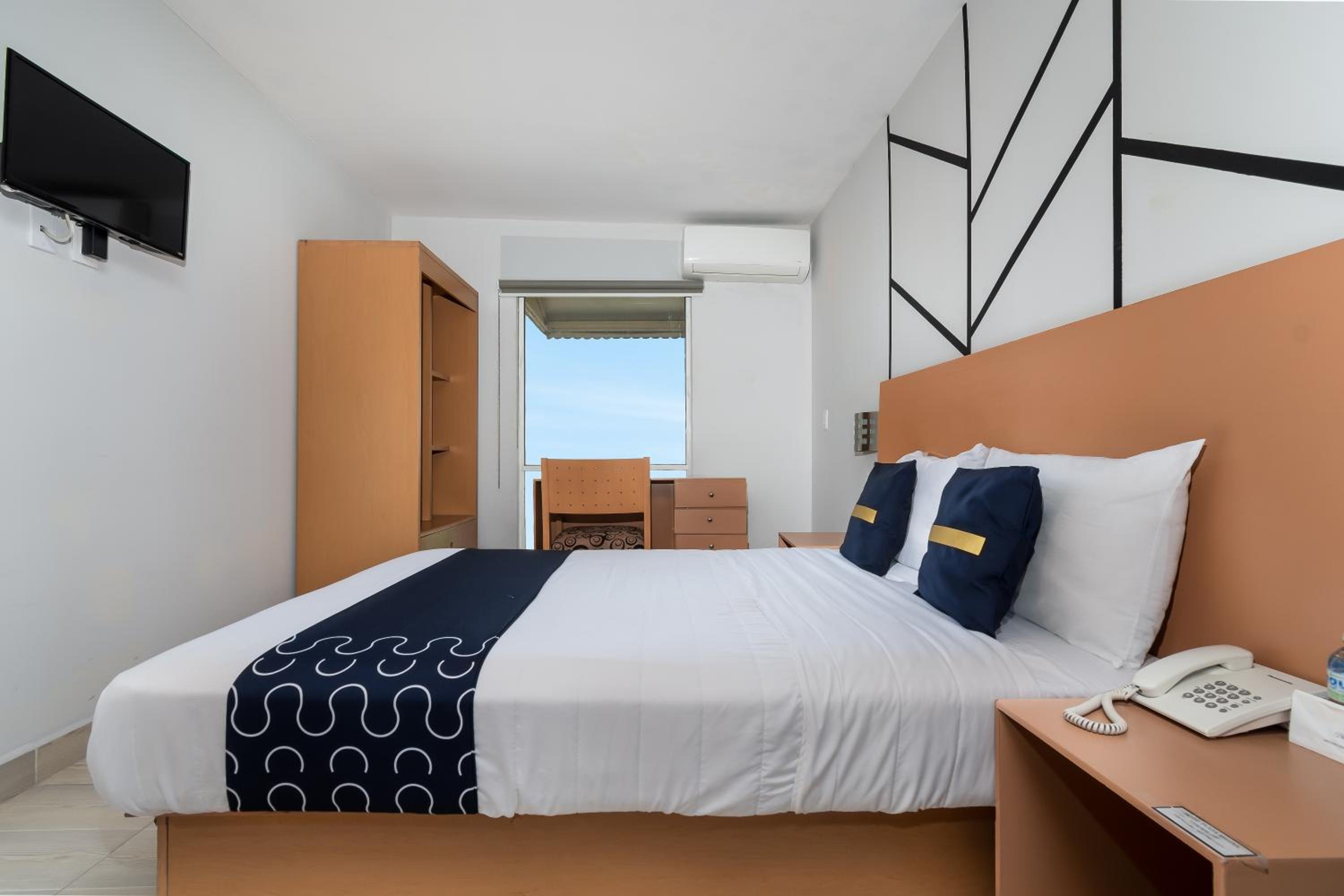 Double Room - Photo 2
