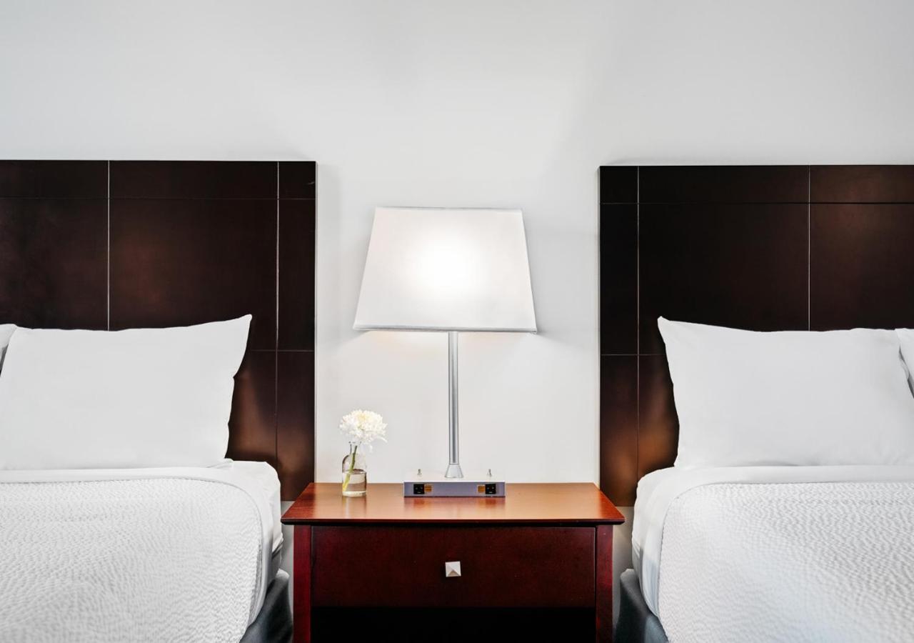 Standard King Room photo 1