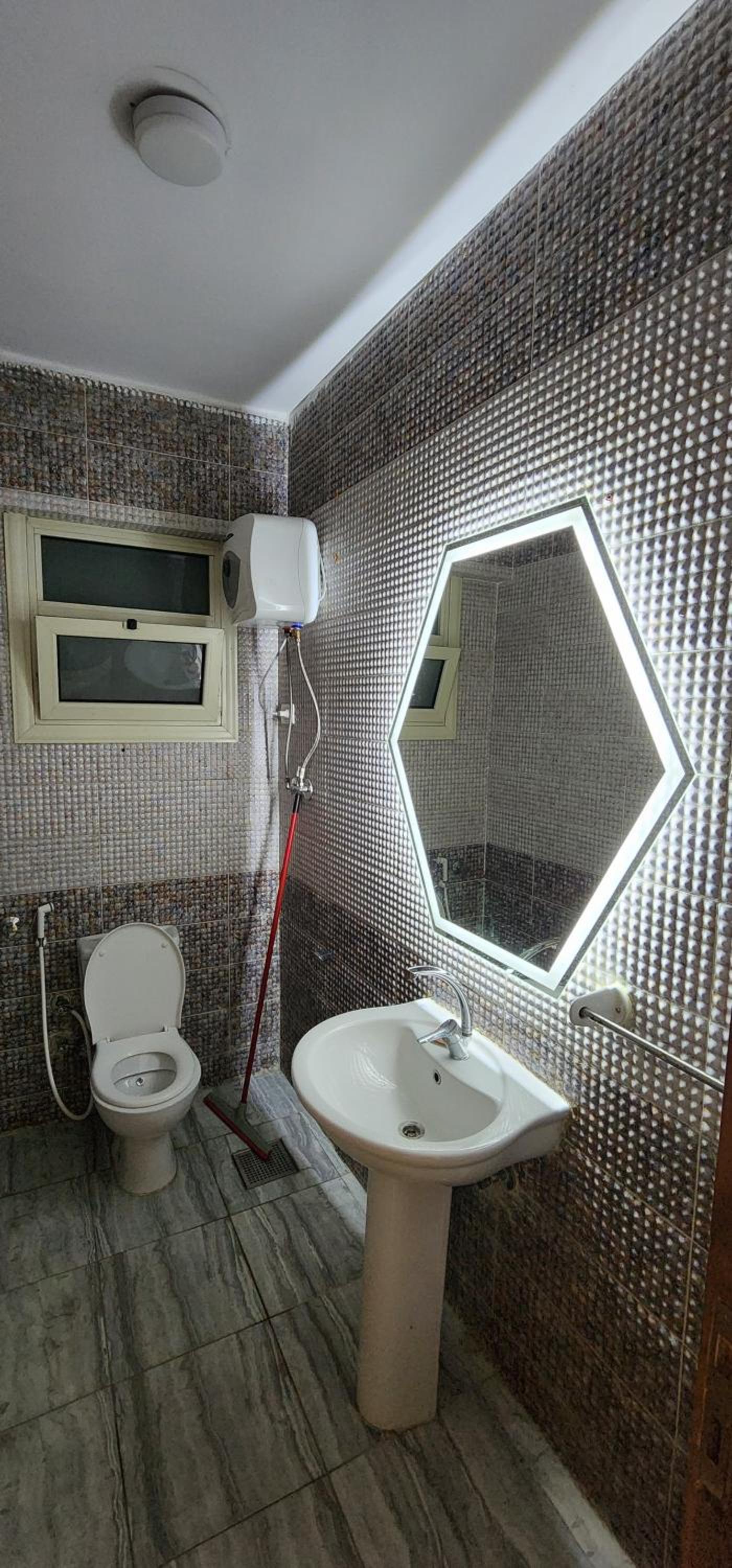 Apartment with Sea View - Photo 12