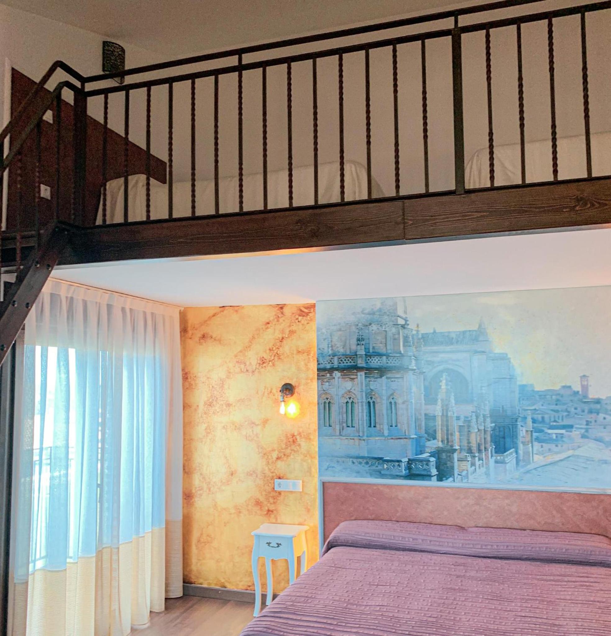 Apartment with Balcony photo 3