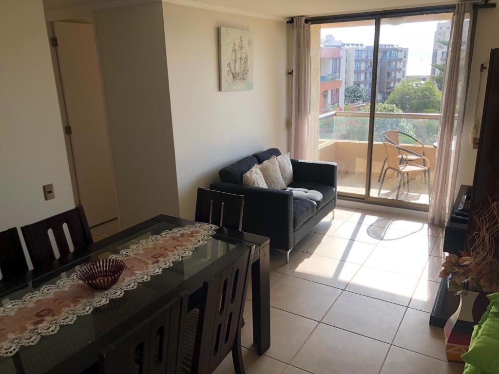 Apartment with Balcony photo 2