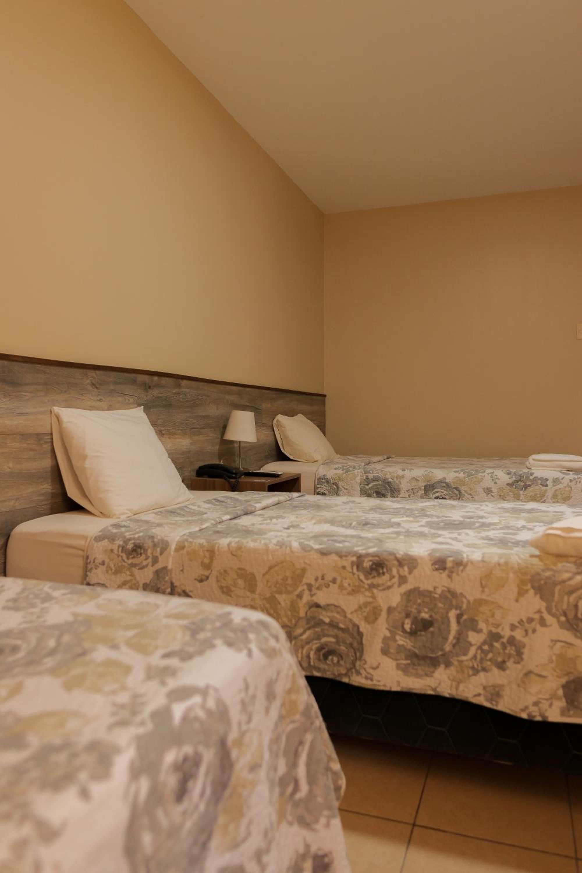 Superior Quadruple Room with Interior View  with Air Conditioning photo 3