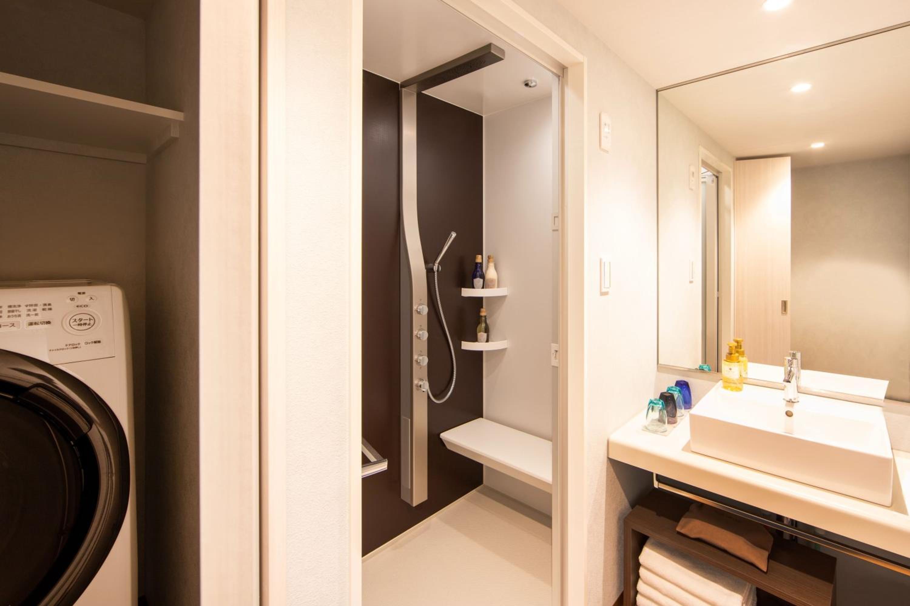 Comfort Wide Twin Room thumbnail 6