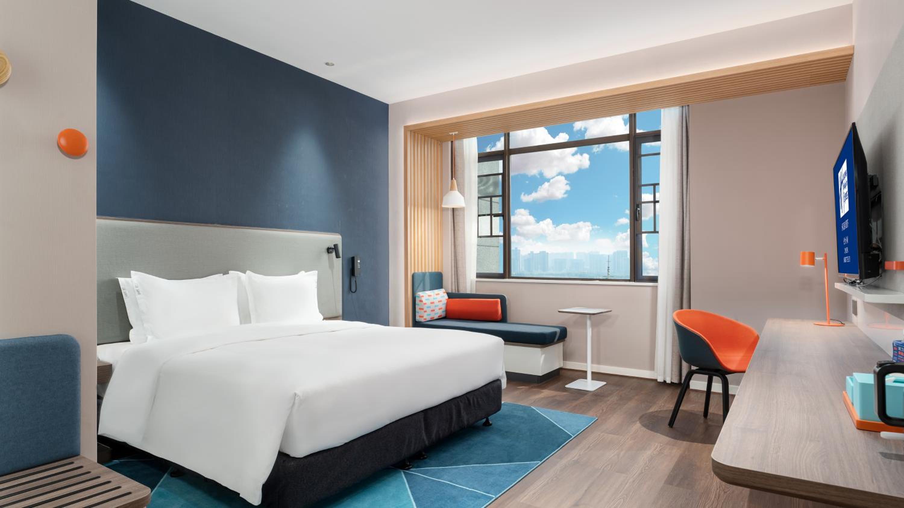 Standard King Room with River View - Photo 1
