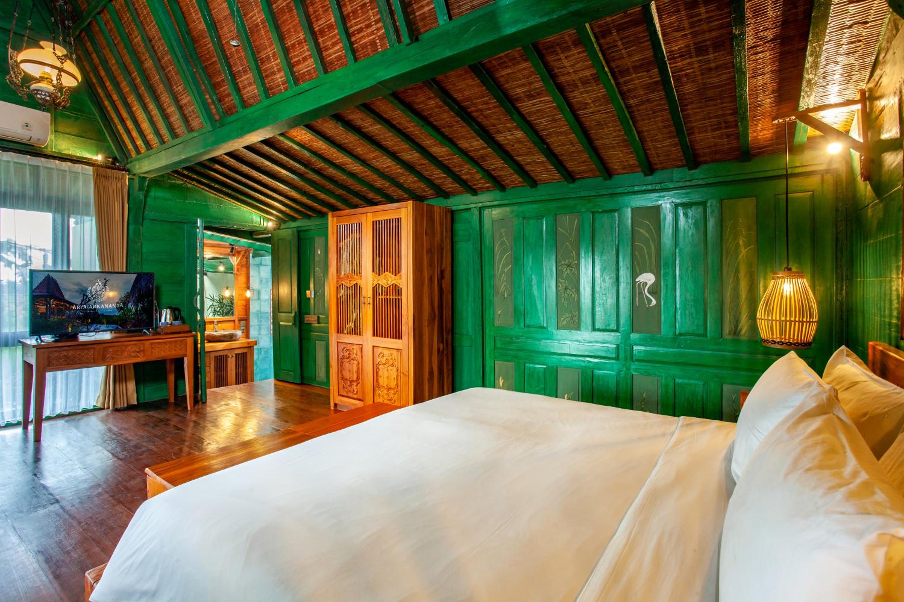 One-Bedroom Villa with Private Pool with Garden View  - Photo 3