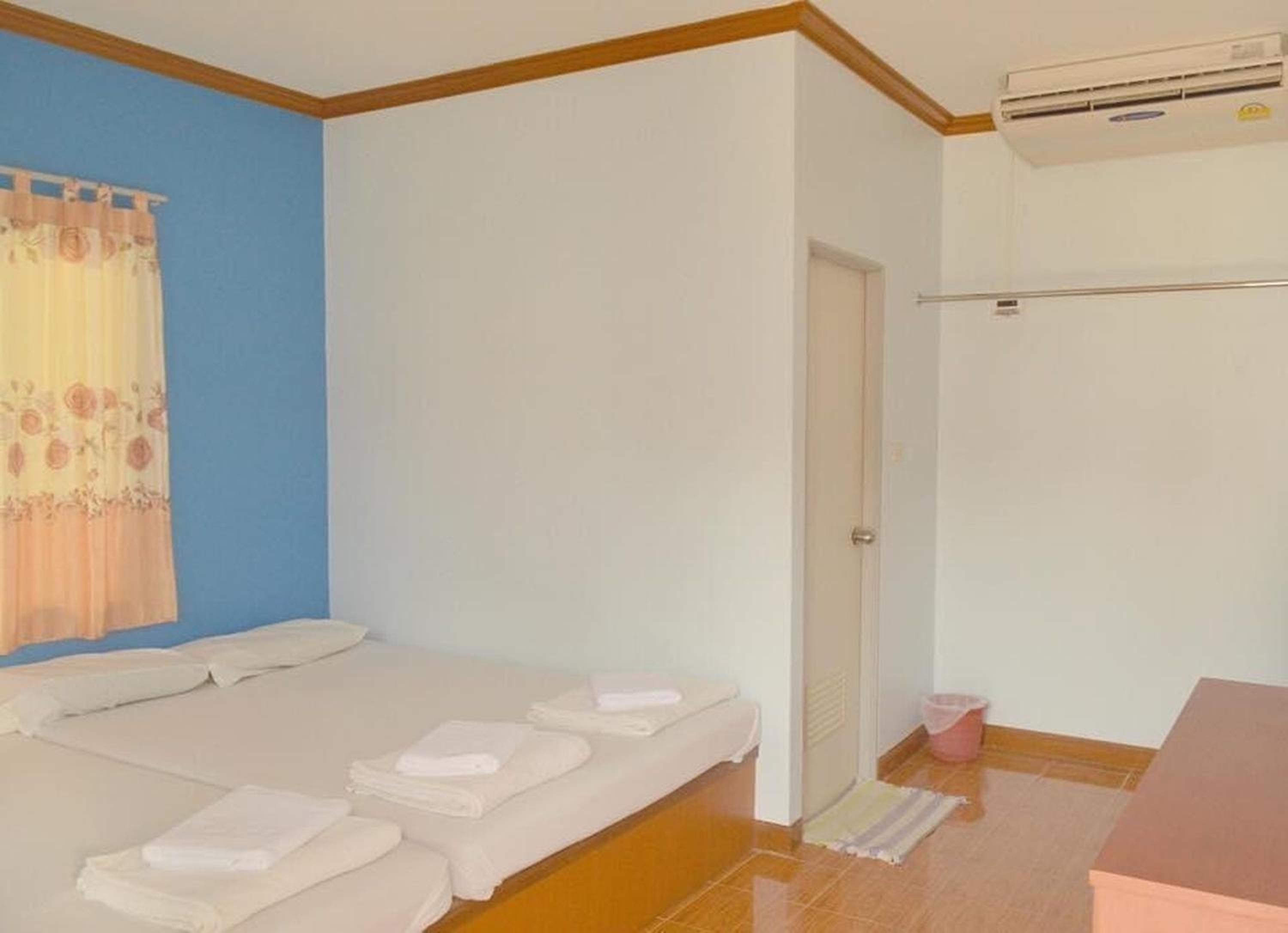 Two-Bedroom Villa - Photo 2