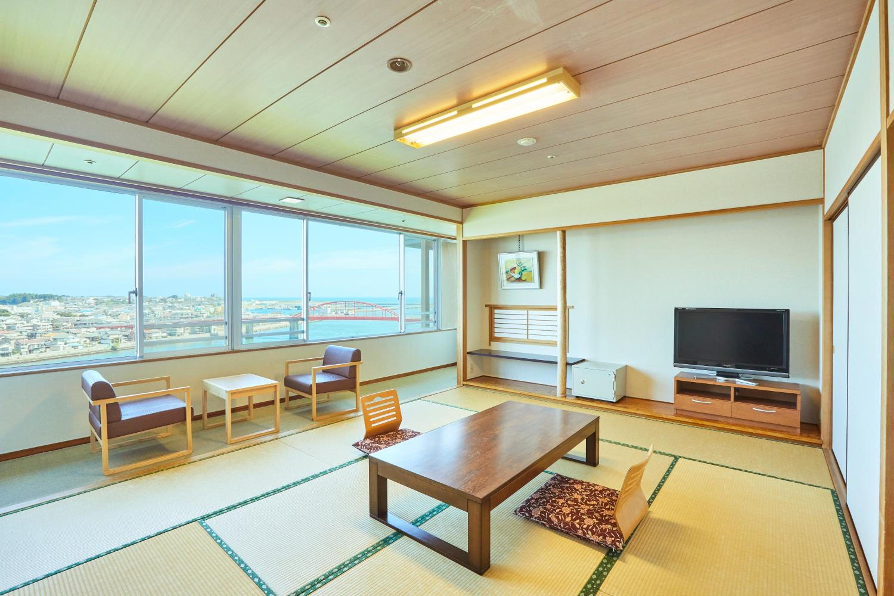 Japanese-style Room with 10 Tatami (MAX 5 Adults)