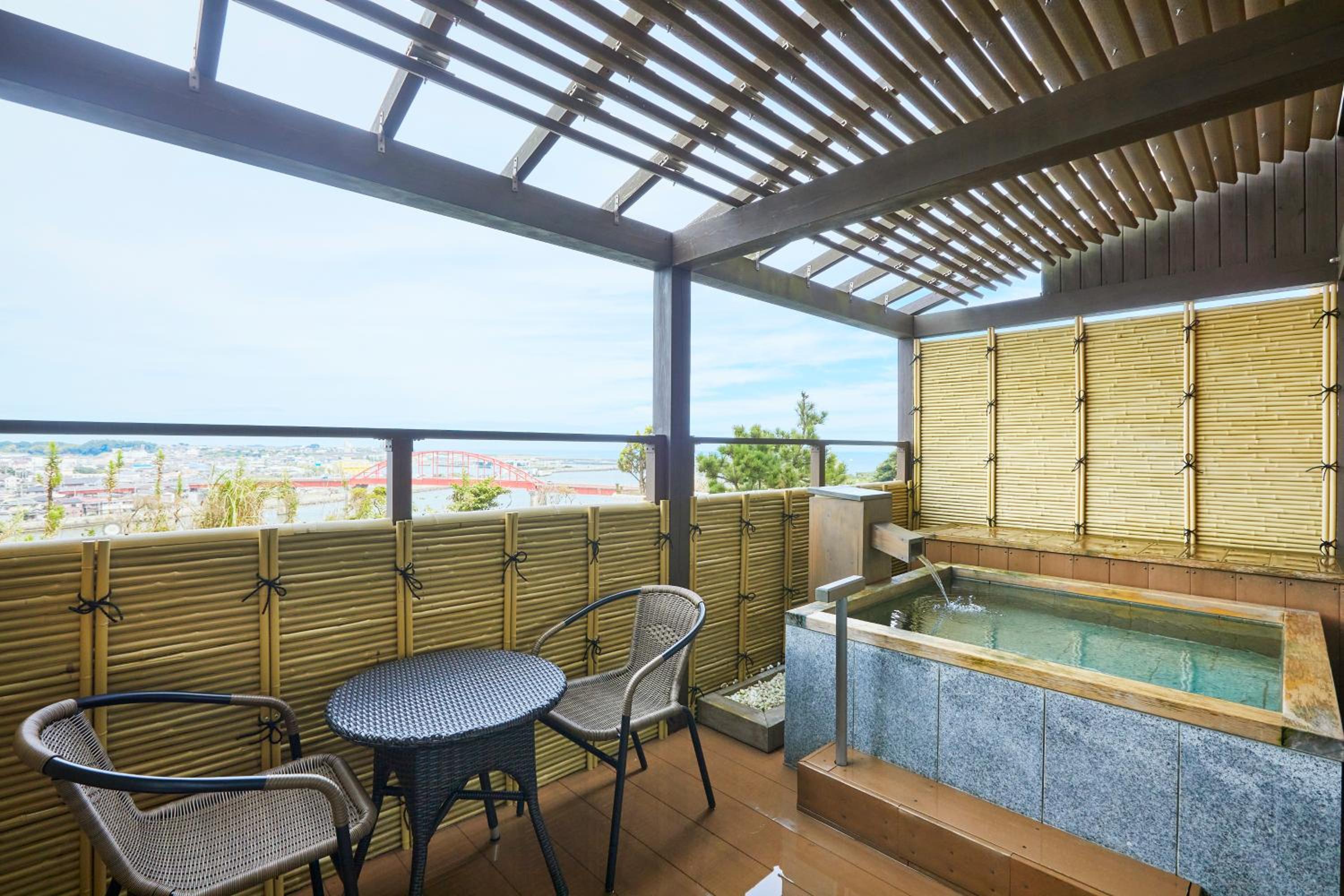 Deluxe Japanese-Western style Room with Natural Hot Spring Open-air  Bath photo 1