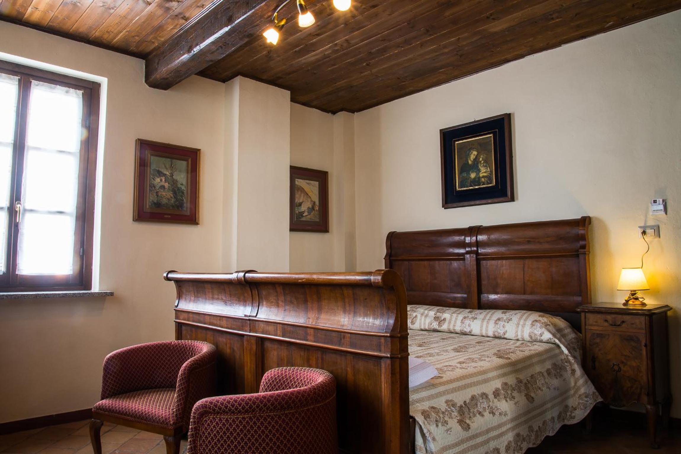 Double Room - Photo 6