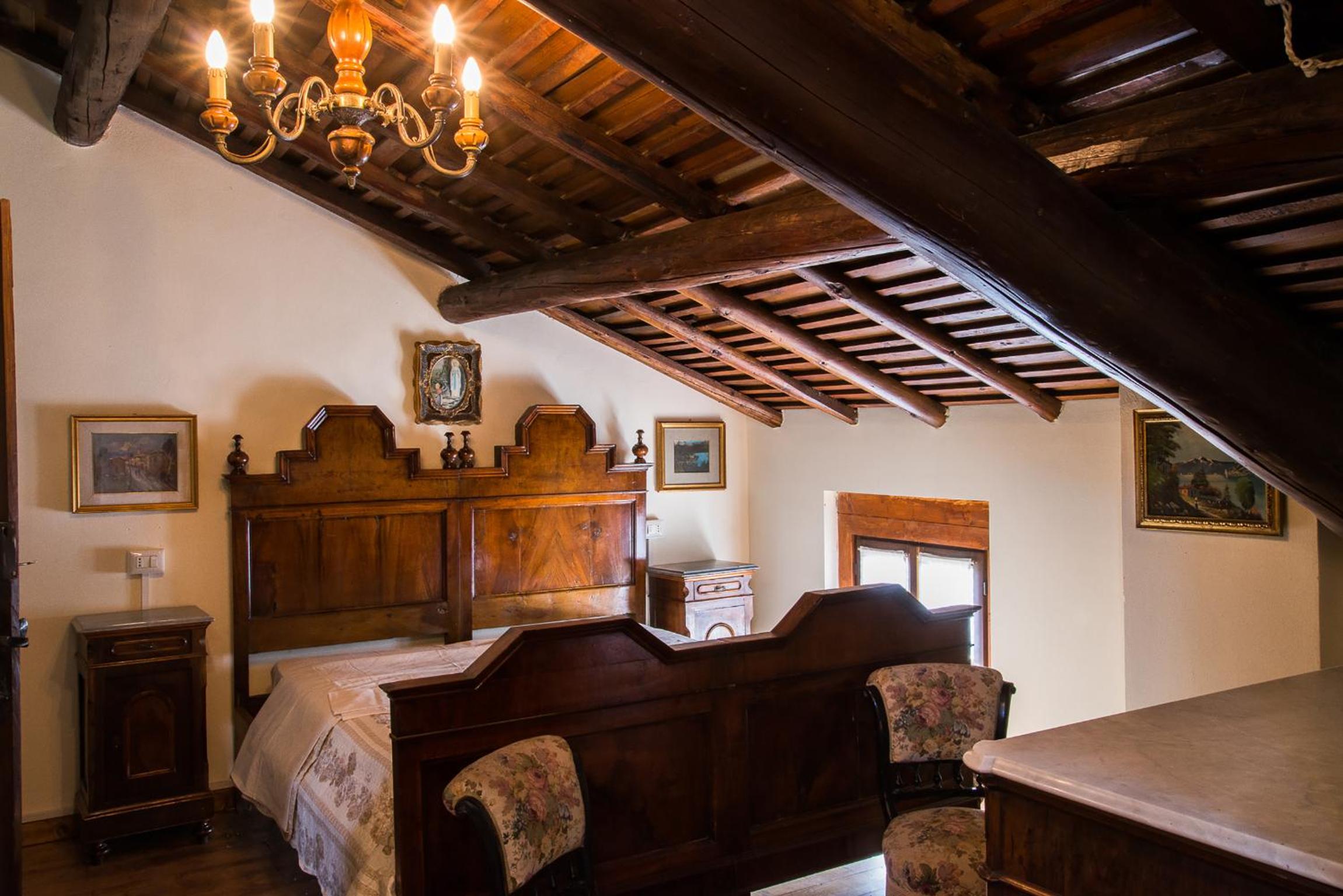 Quadruple Room with Private Bathroom - Photo 4