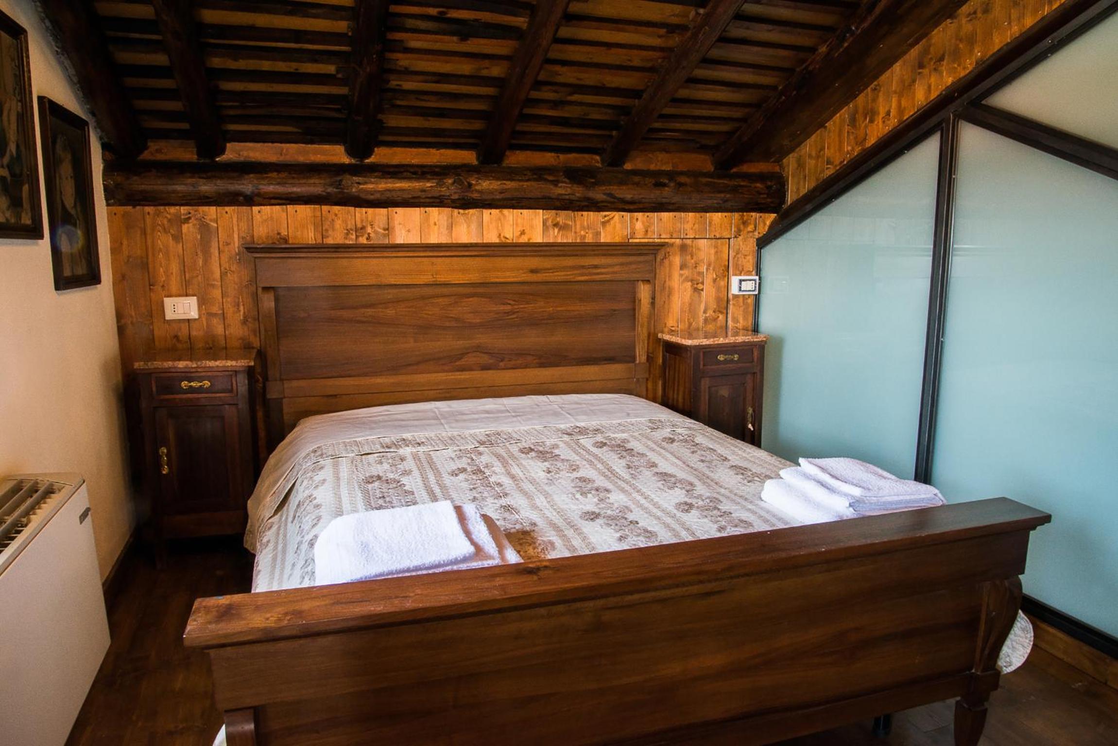 Quadruple Room with Private Bathroom - Photo 1