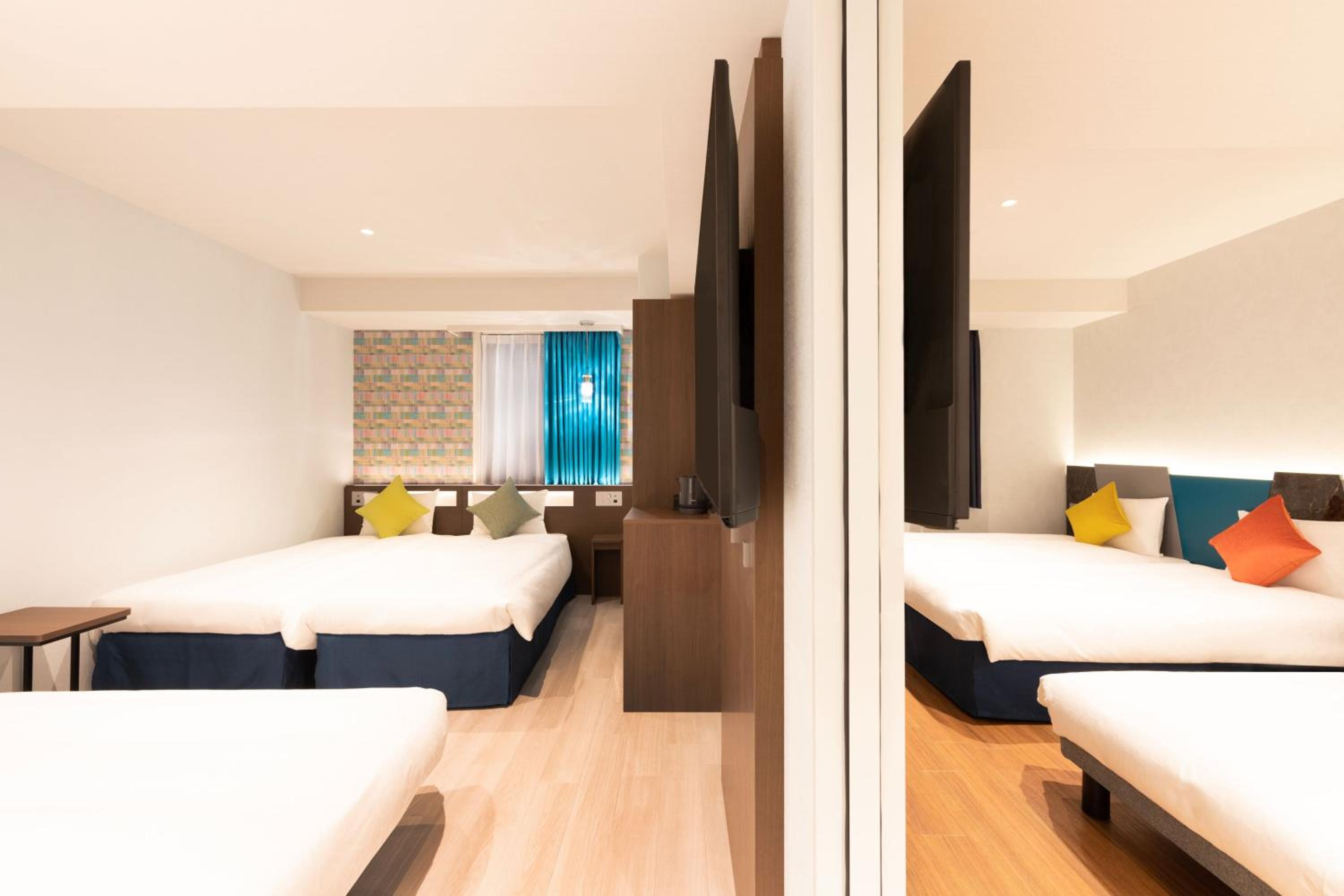 Connecting Rooms (6 Adults)