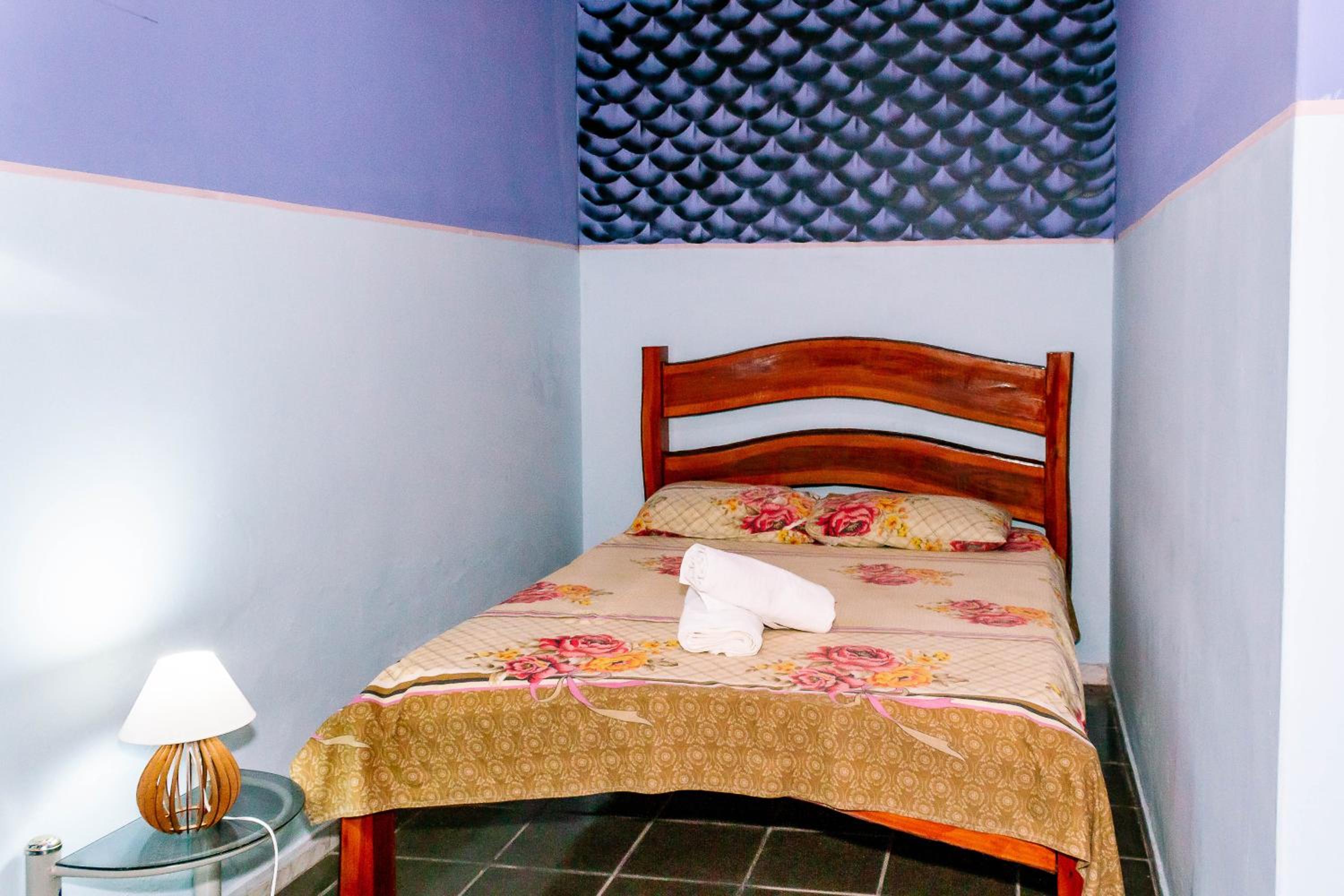 Double Room with Private Bathroom - Photo 3
