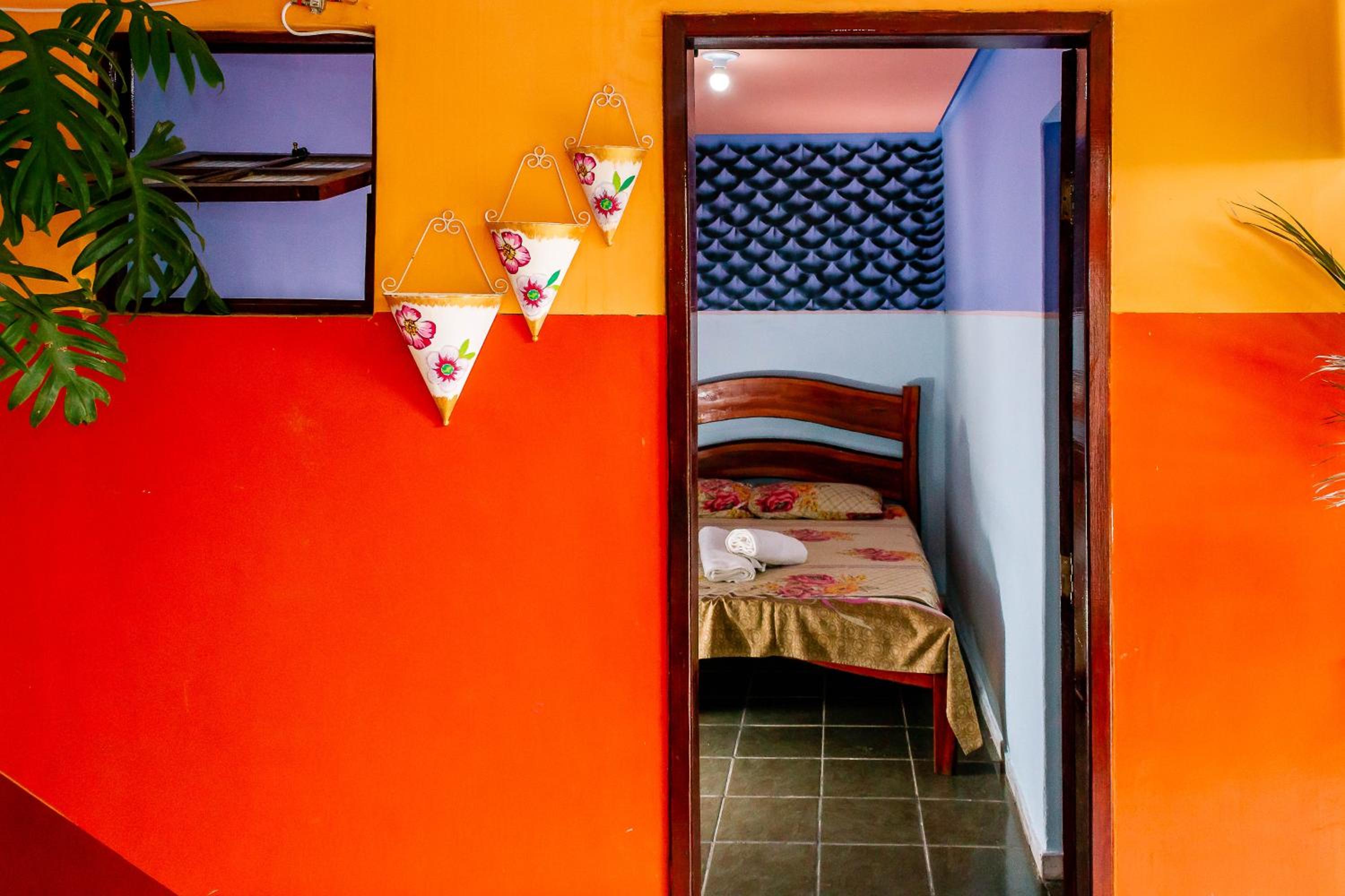 Double Room with Private Bathroom - Photo 4