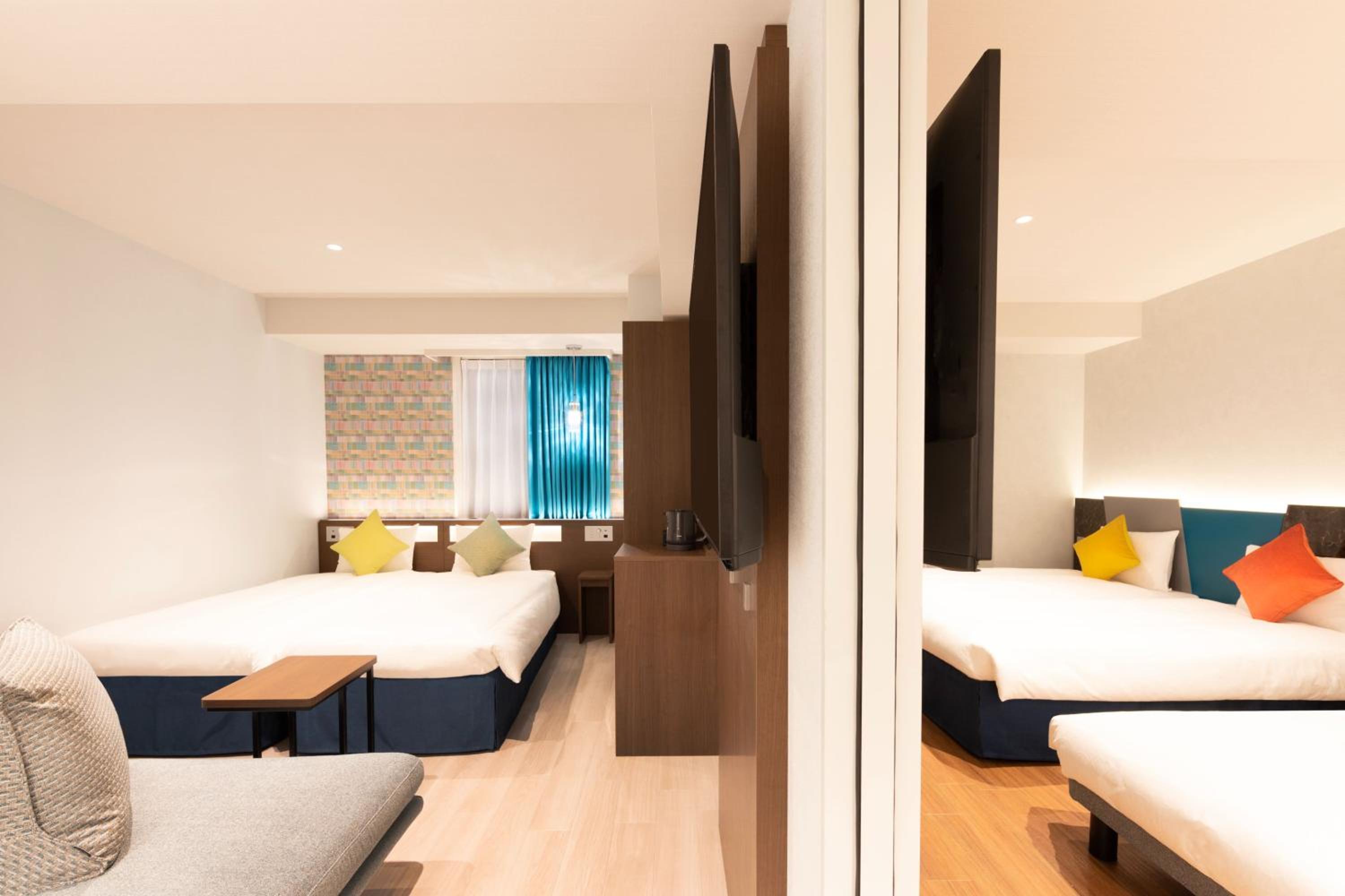 Connecting Rooms (6 Adults)
