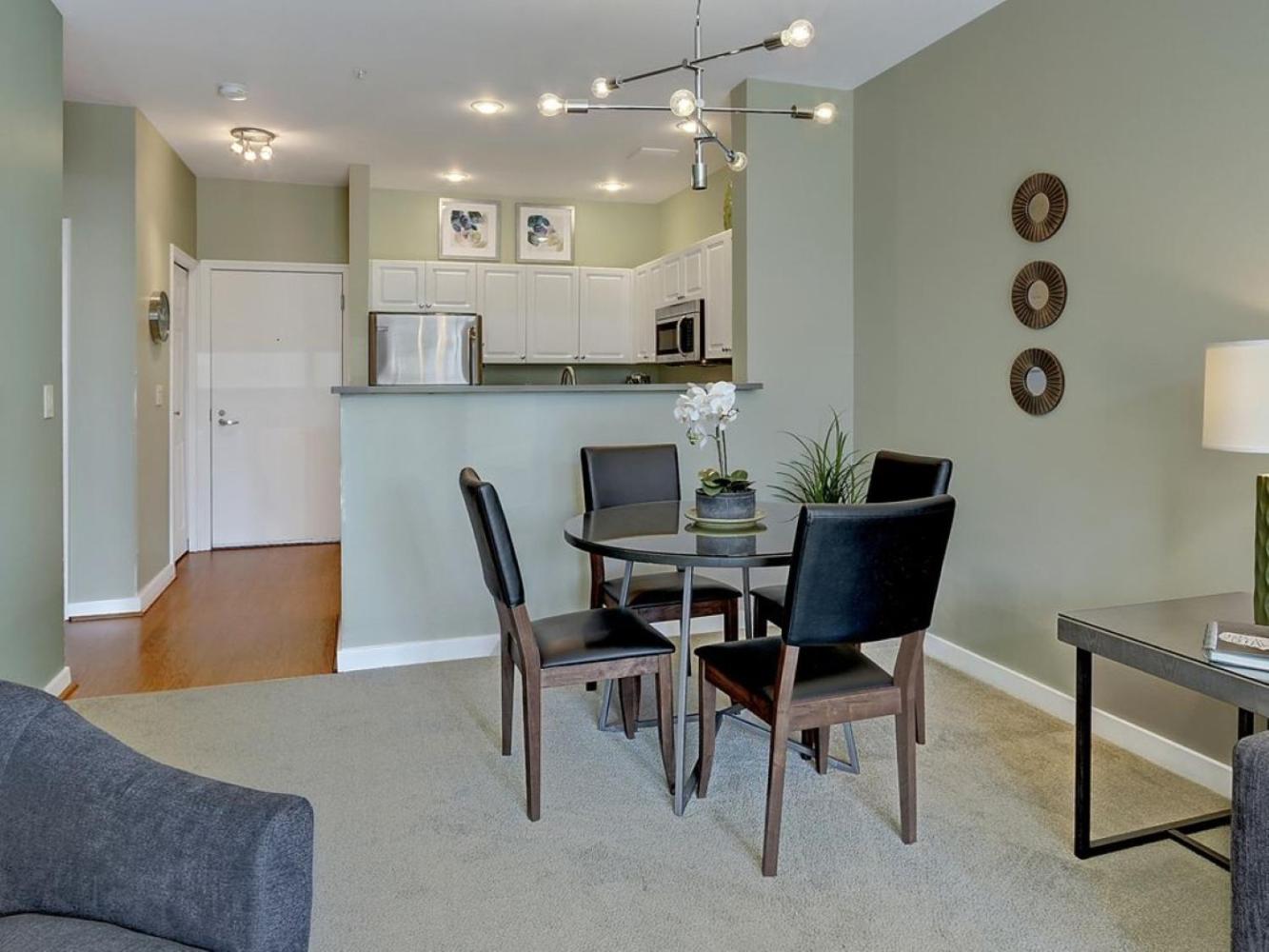One-Bedroom Apartment - Photo 35