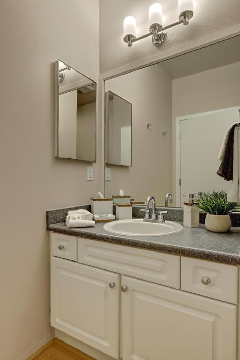 One-Bedroom Apartment - Photo 38