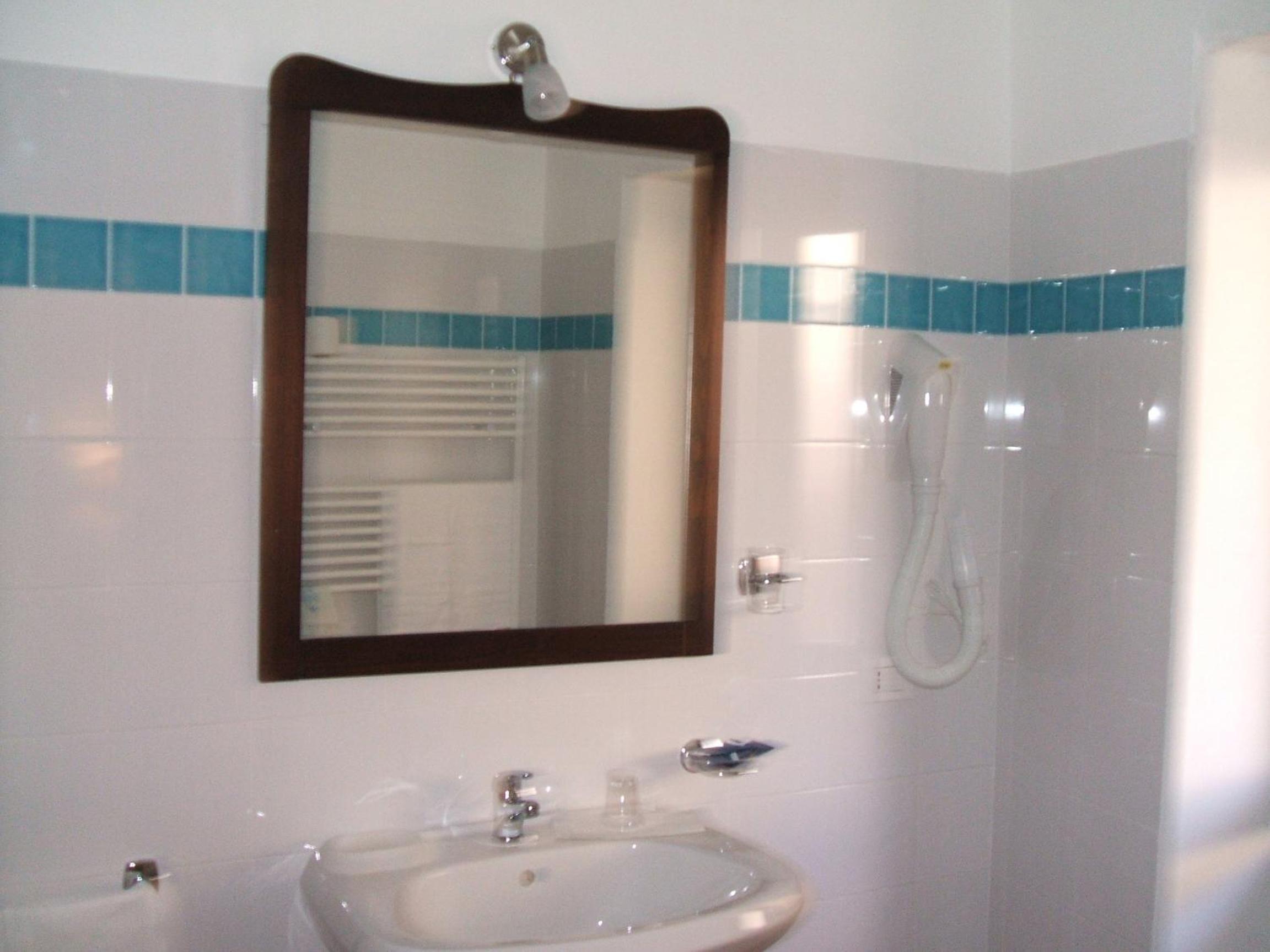 Comfort Double or Twin Room photo 3