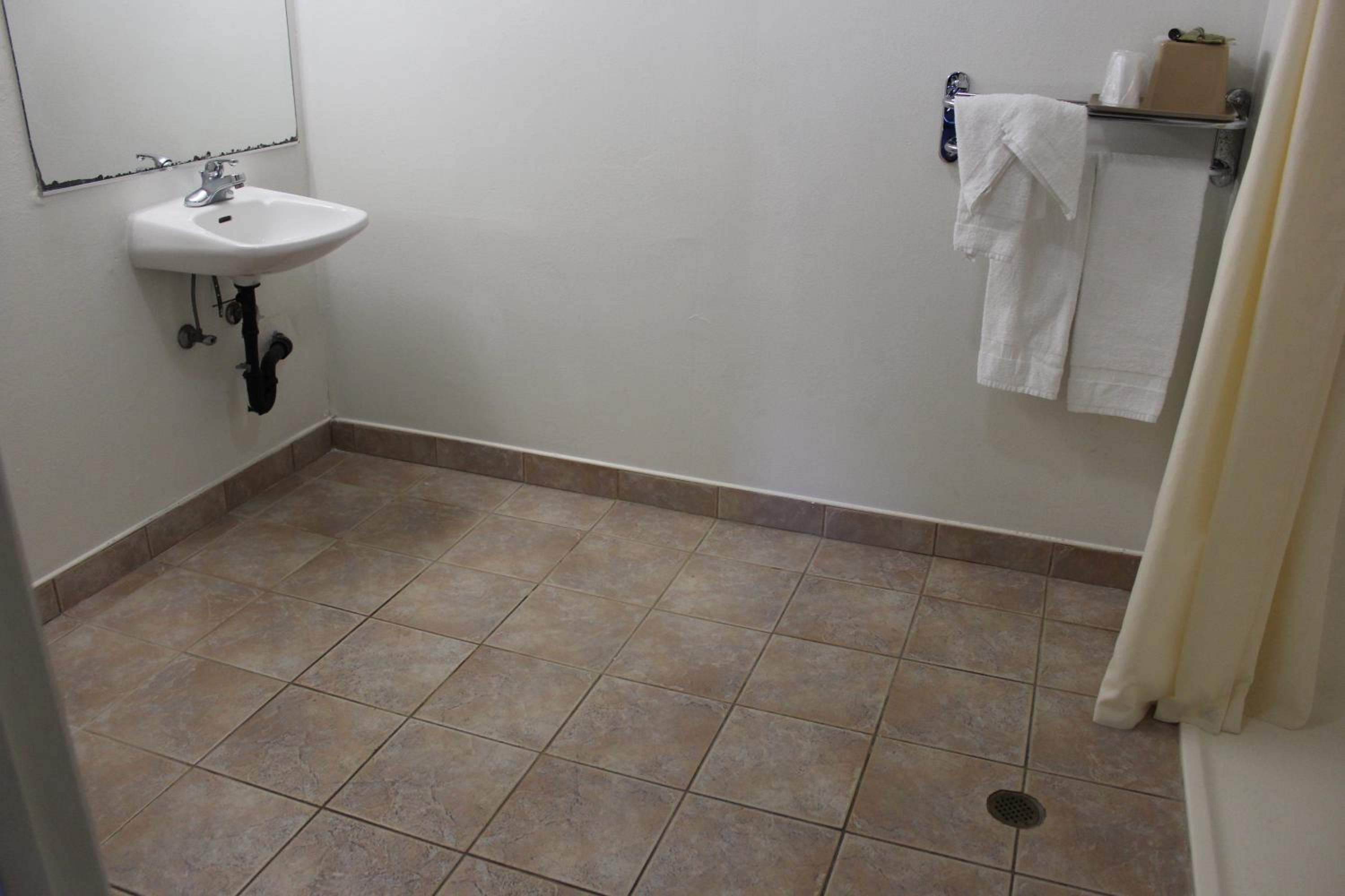 King Room - Disability Access - Photo 2