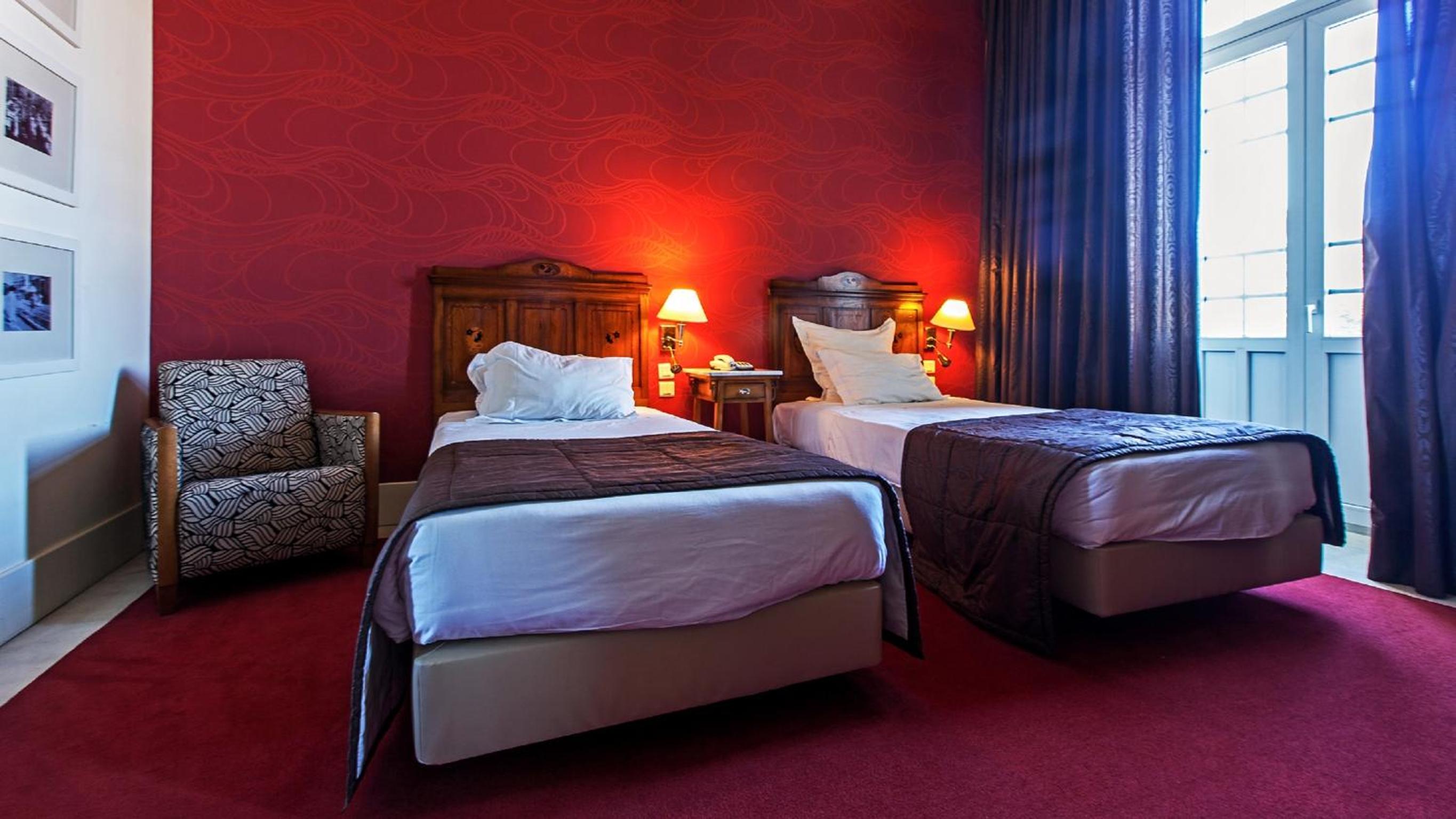 Classic Twin Room with View