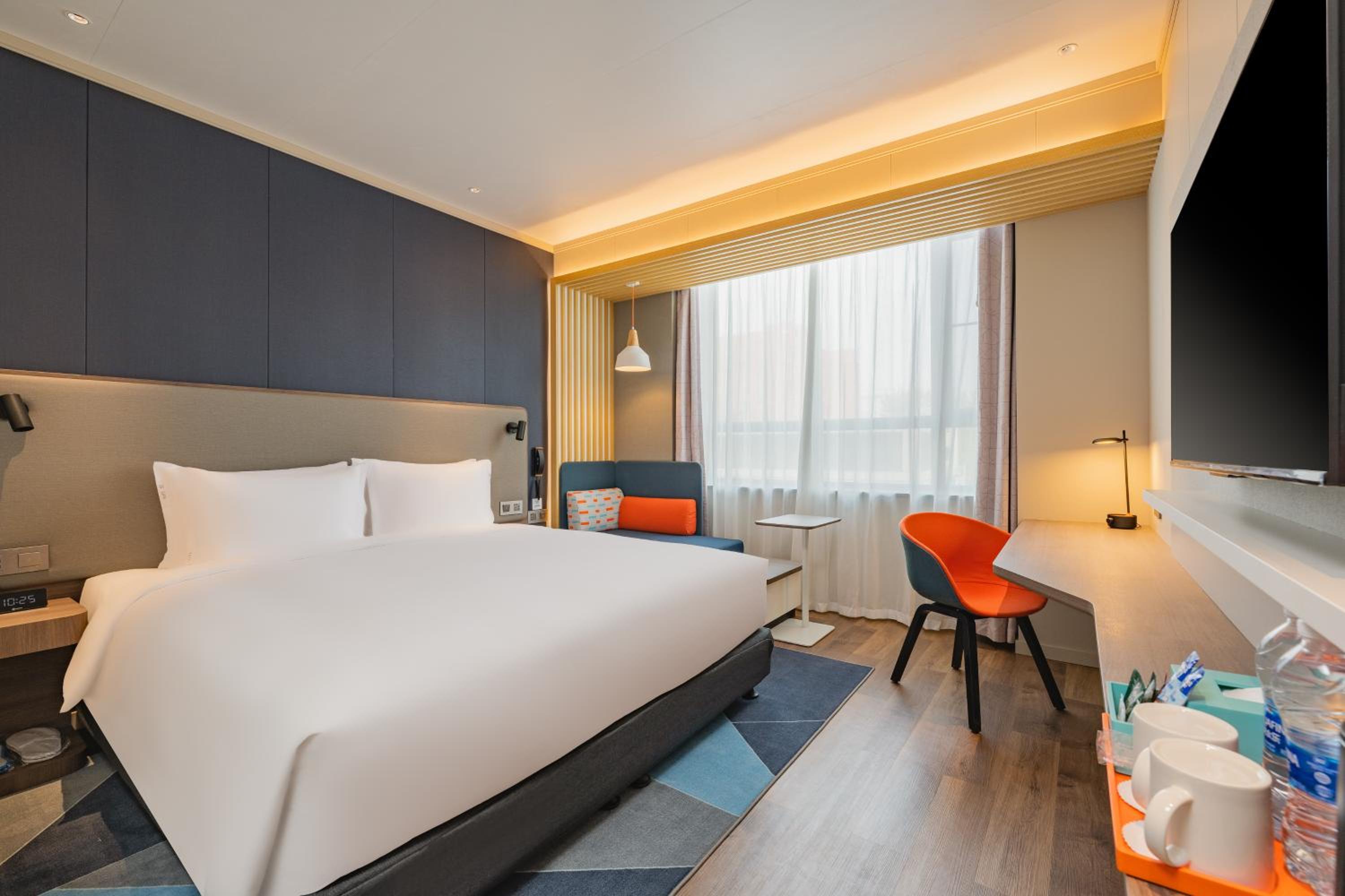 Standard King Room - Photo 1