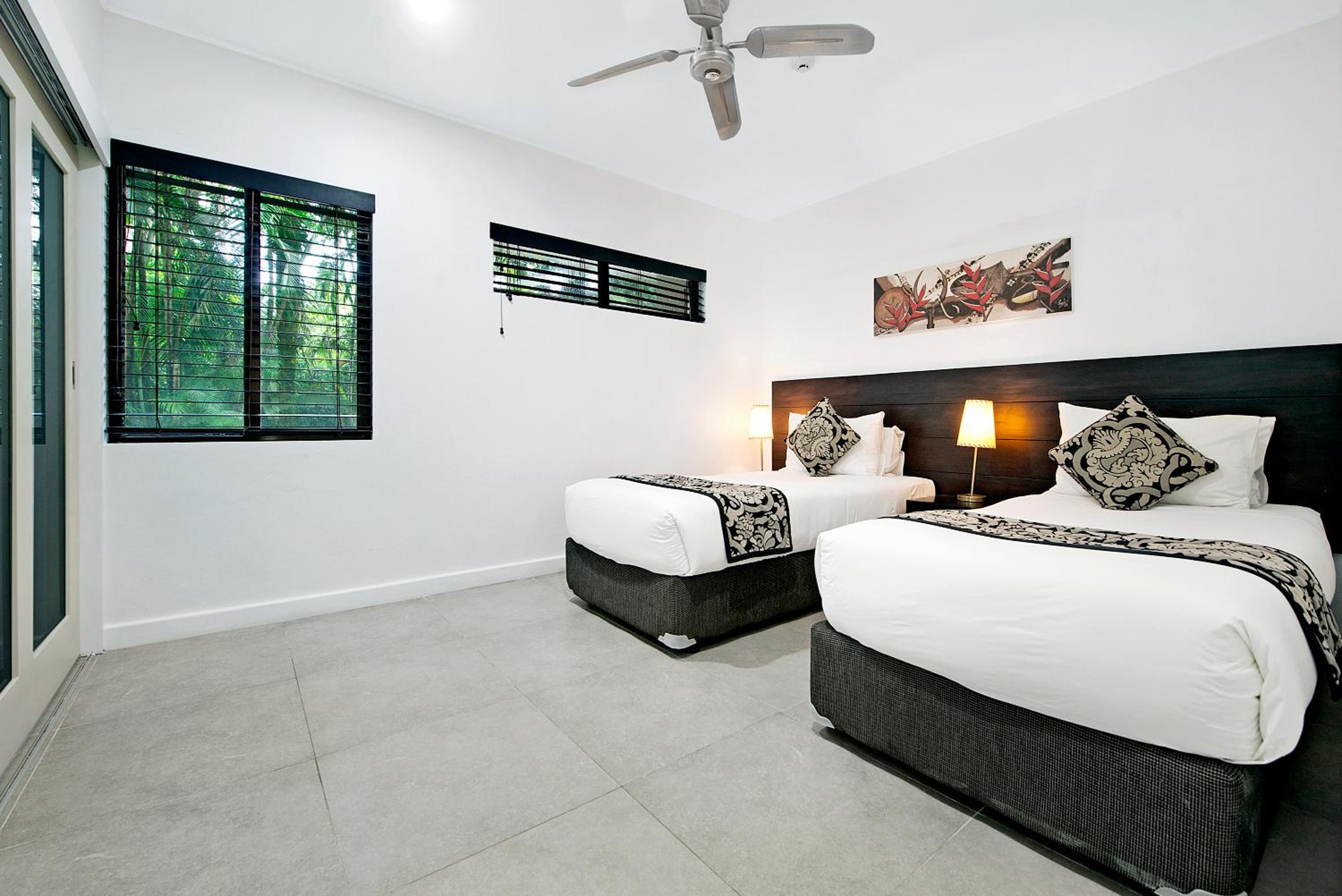 Two Bedroom Standard Apartment photo 2