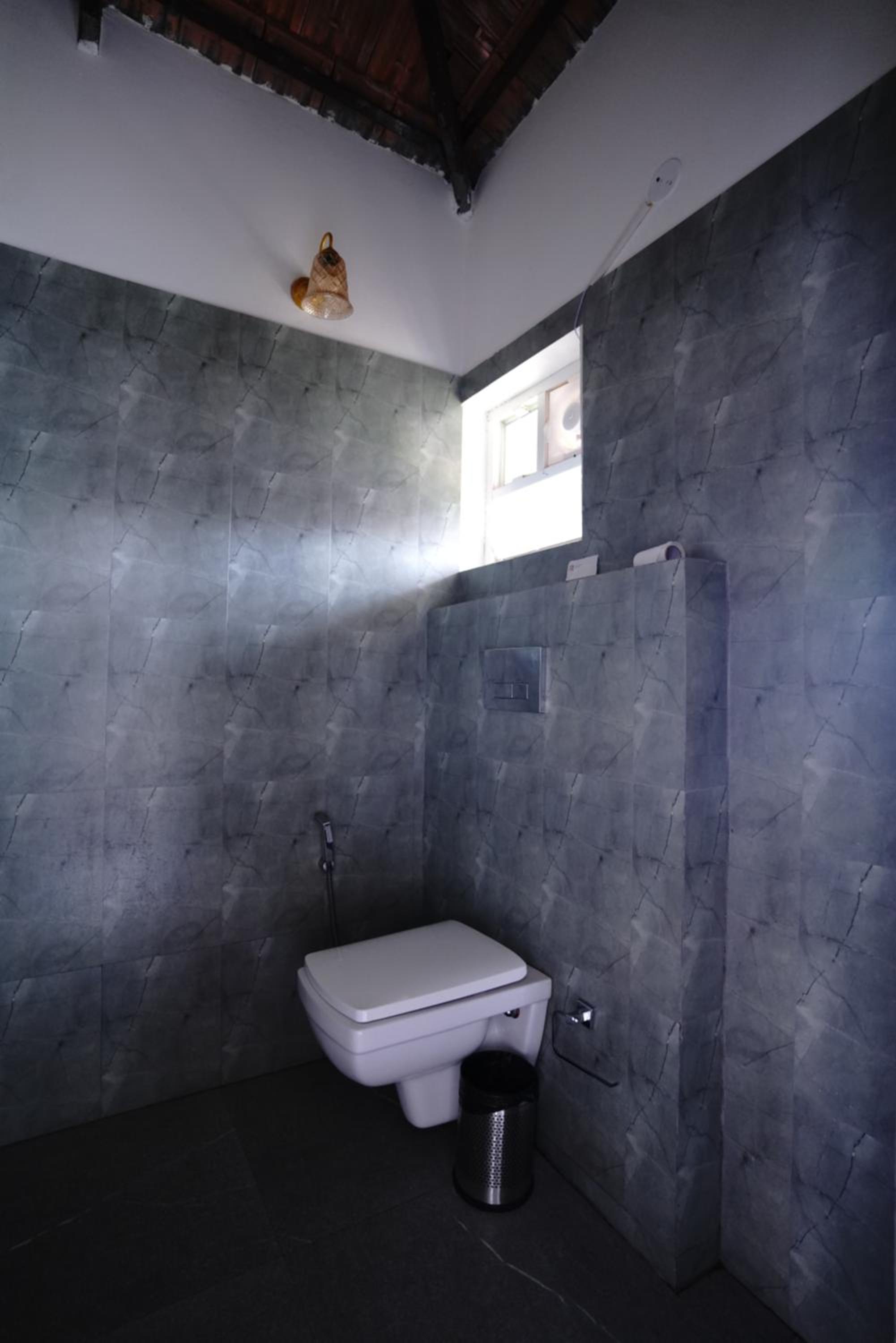 Deluxe King Room - Photo 4