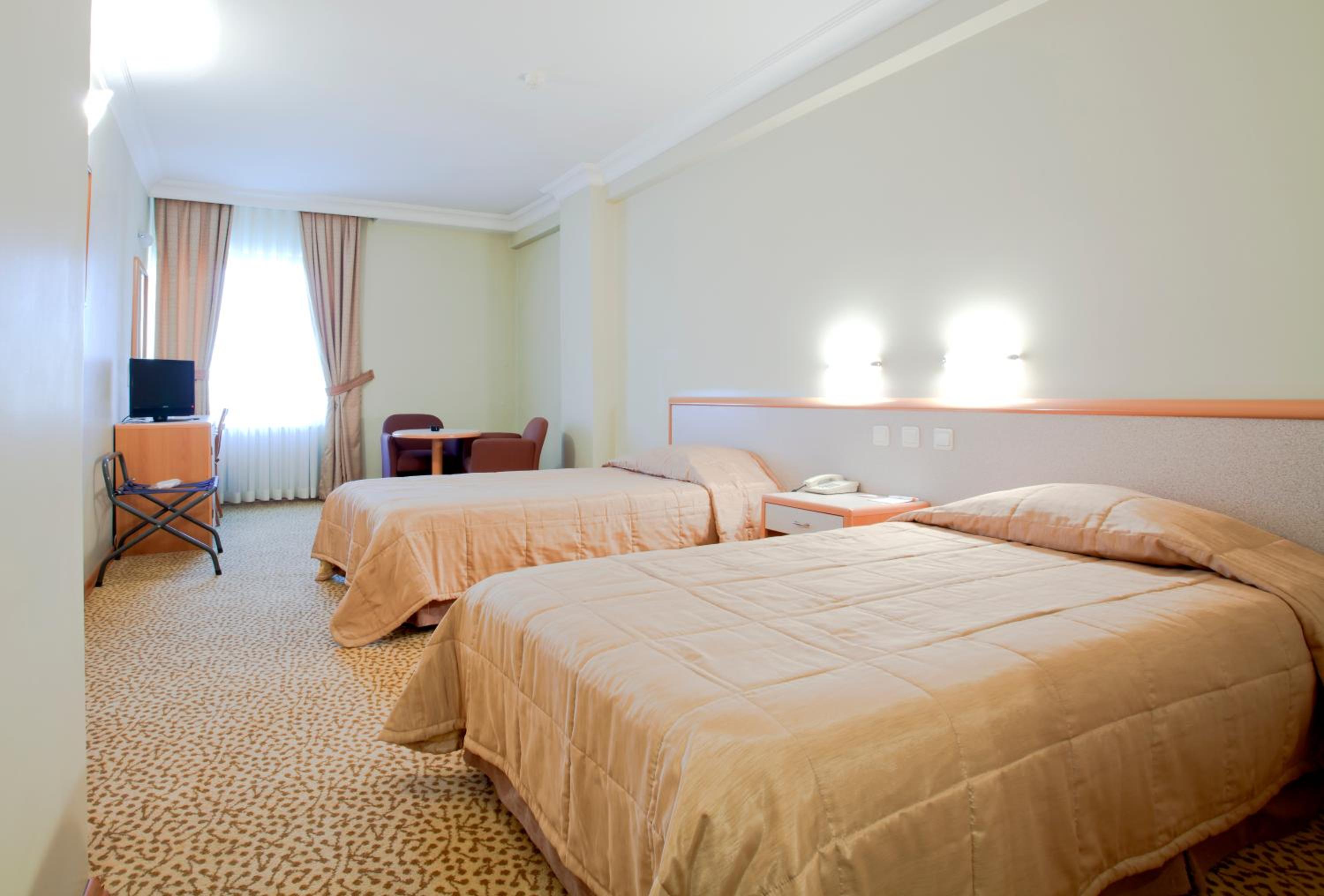 Twin Room with City View