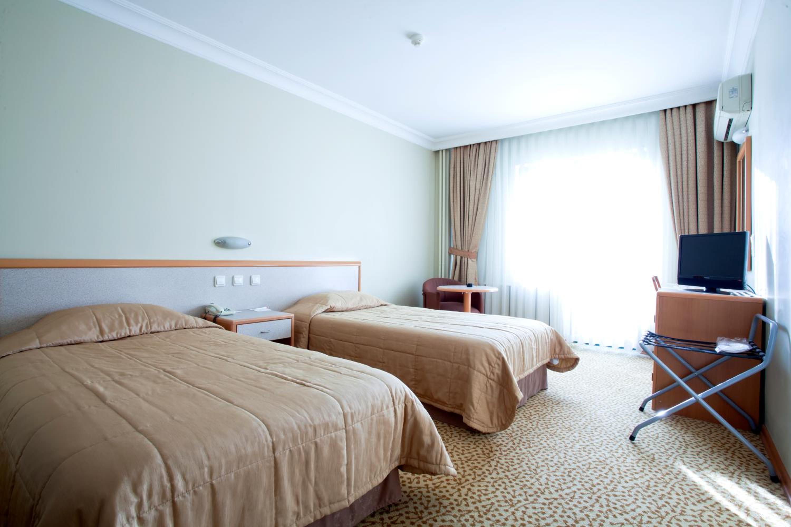 Twin Room with City View photo 3