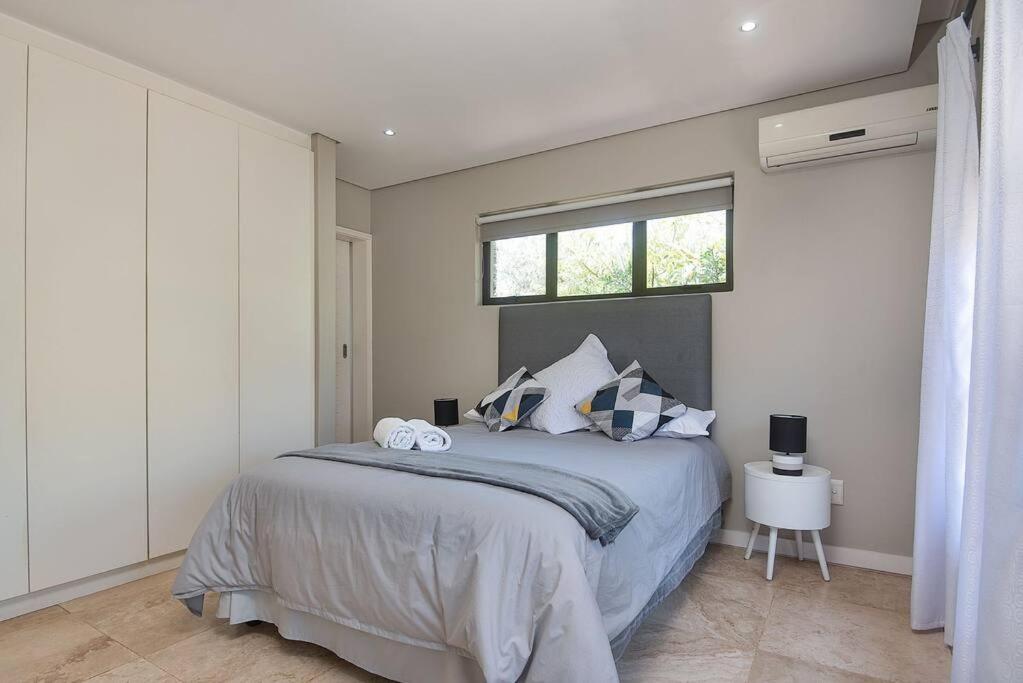 Villa photo 1