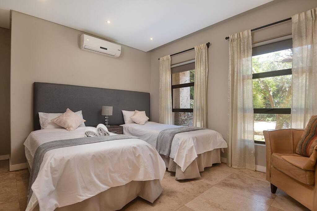 Villa photo 3
