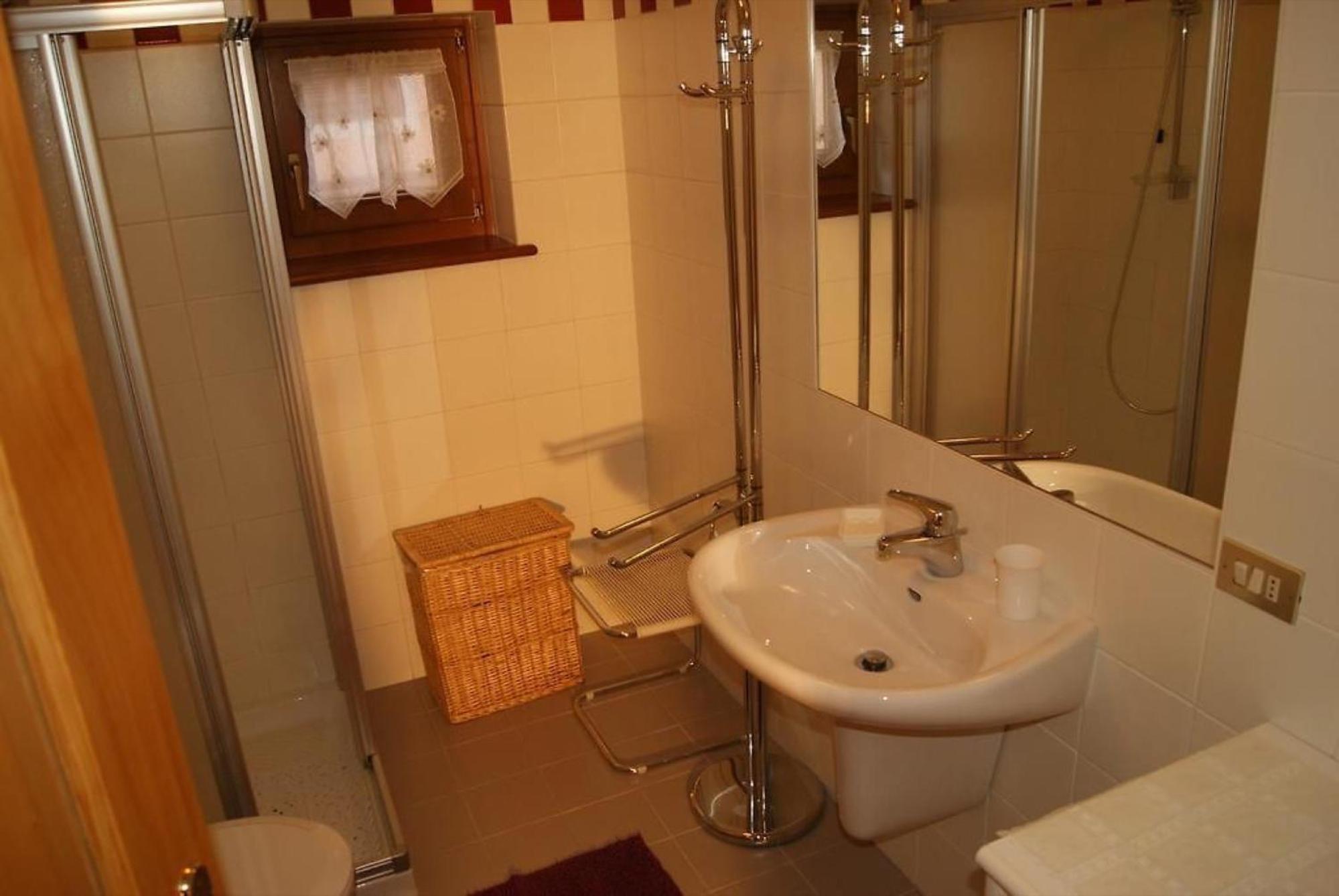 Two-Bedroom Superior Apartment photo 2