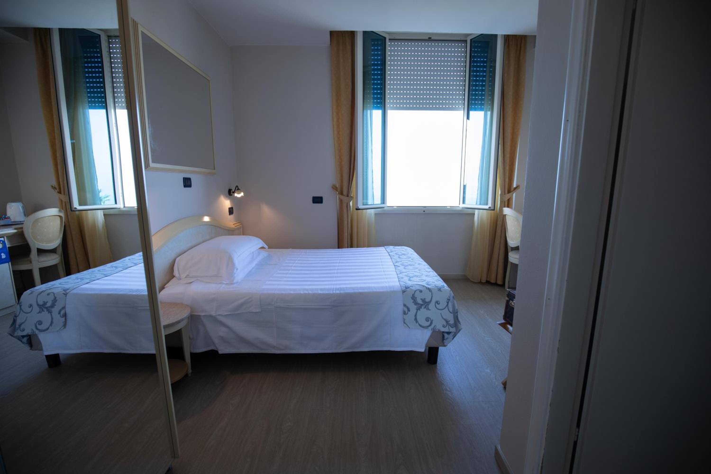 Single Room with Sea View photo 1
