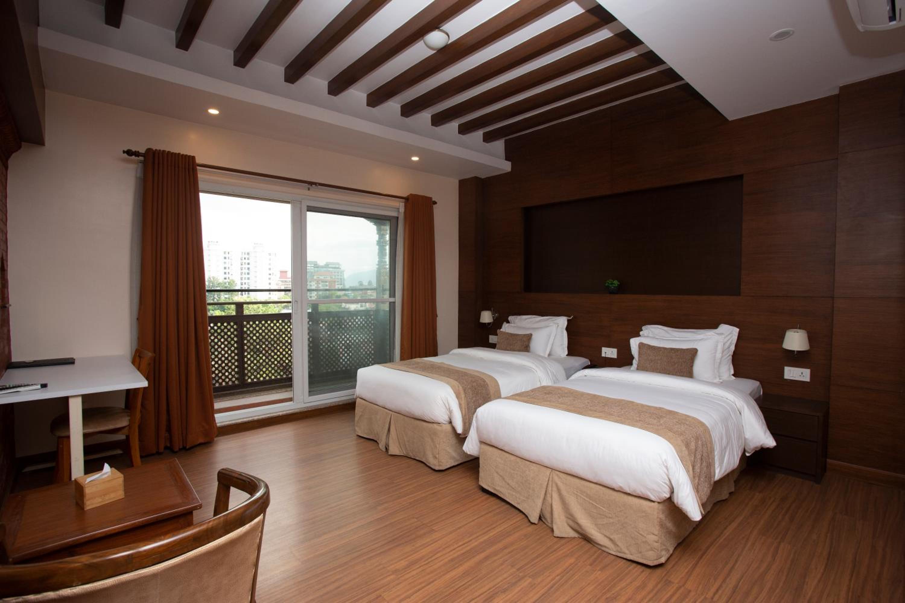 Deluxe Twin Room - Photo 6