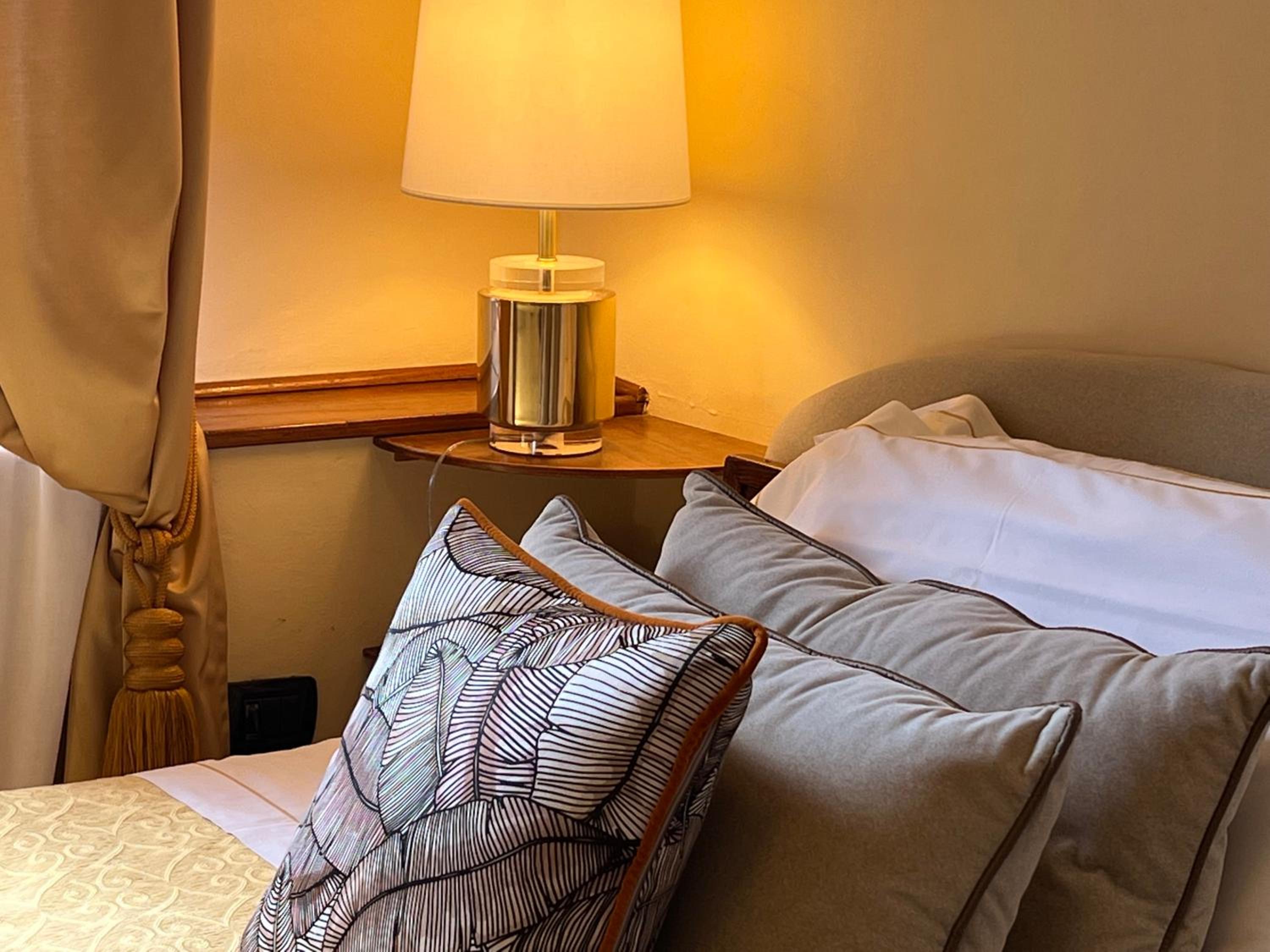 Deluxe Double or Twin Room with City View  photo 1