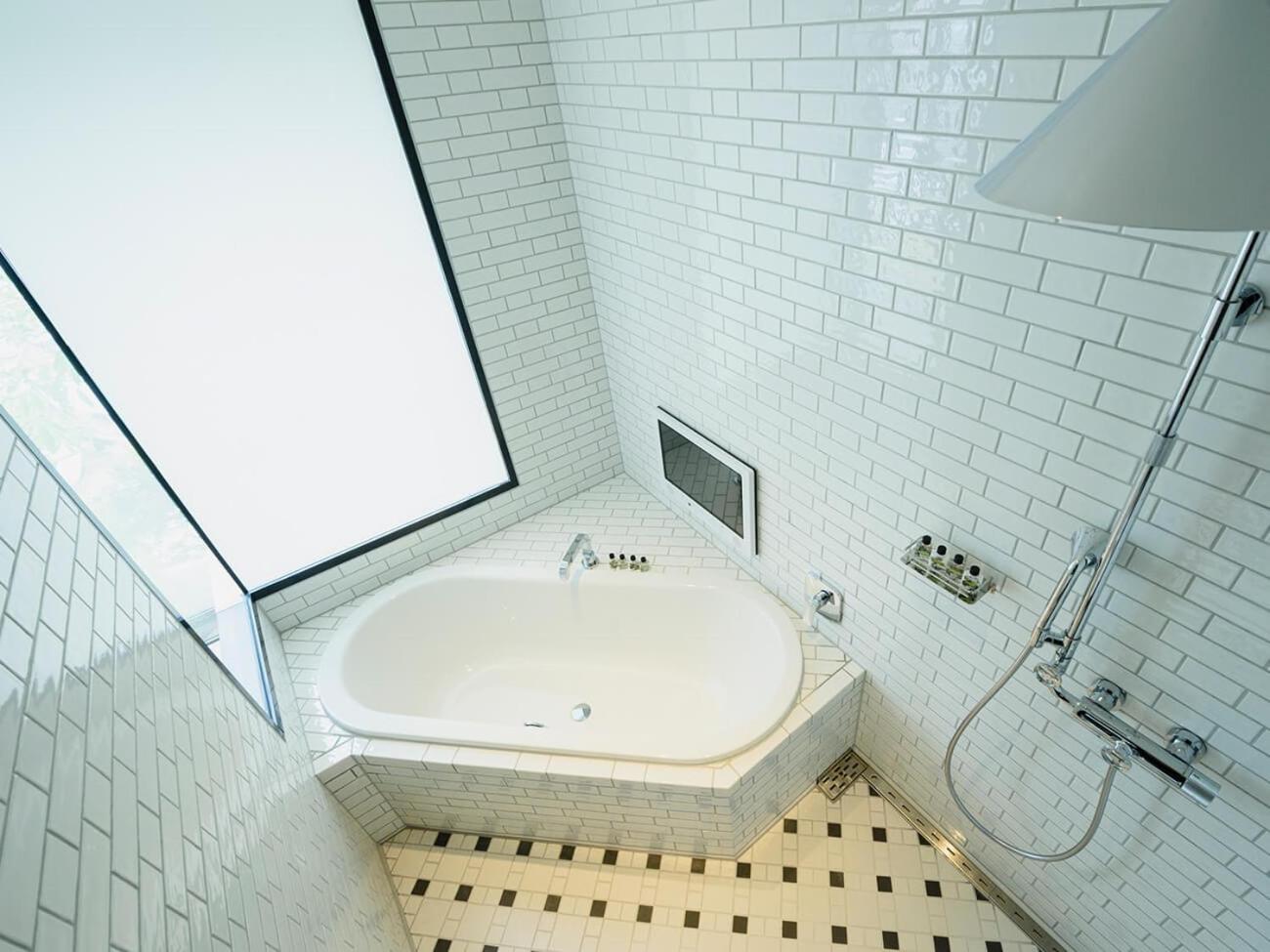 Penthouse Suite - Non-Smoking photo 2