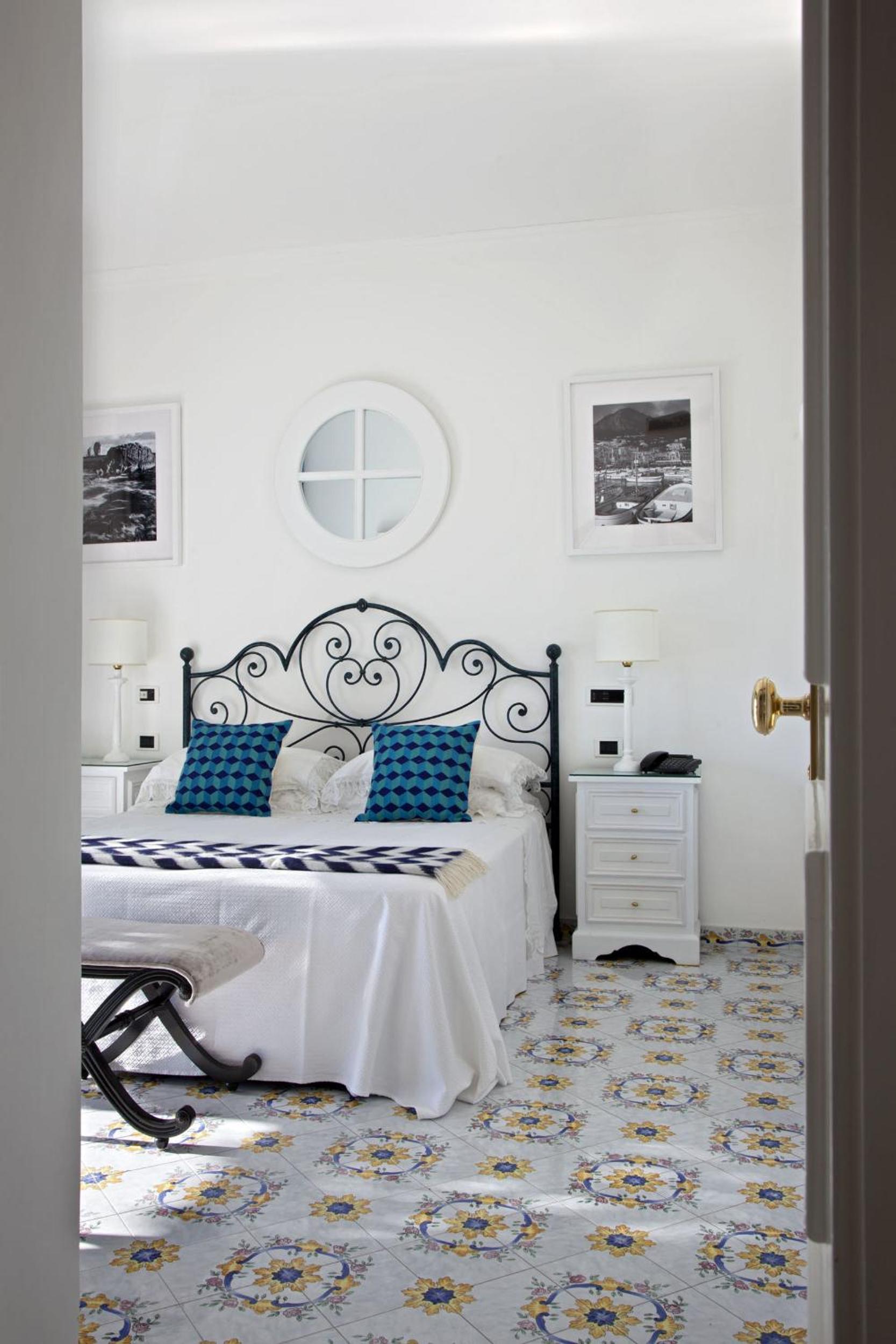 Deluxe Double or Twin Room photo 2