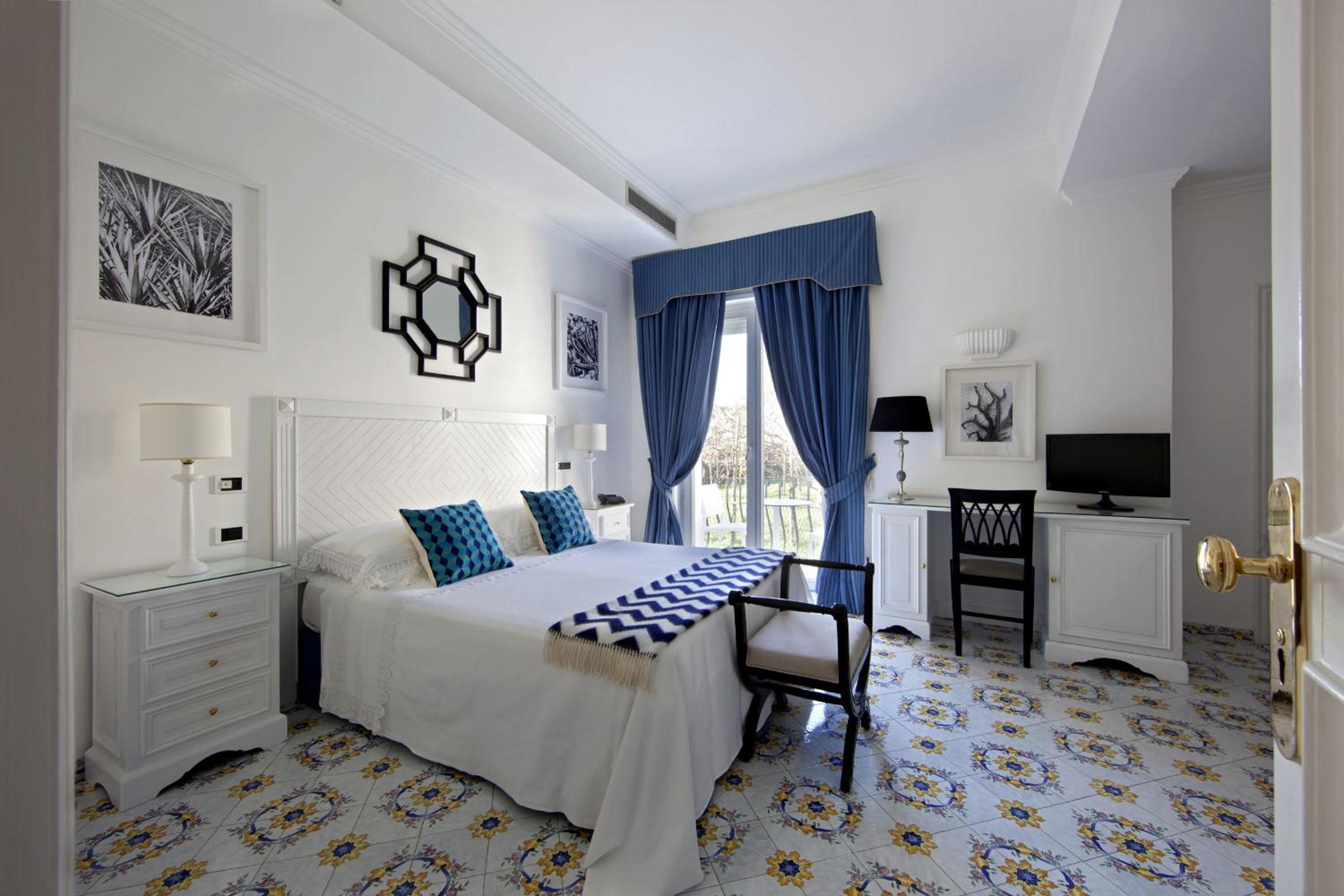 Superior Double or Twin Room - Photo 10