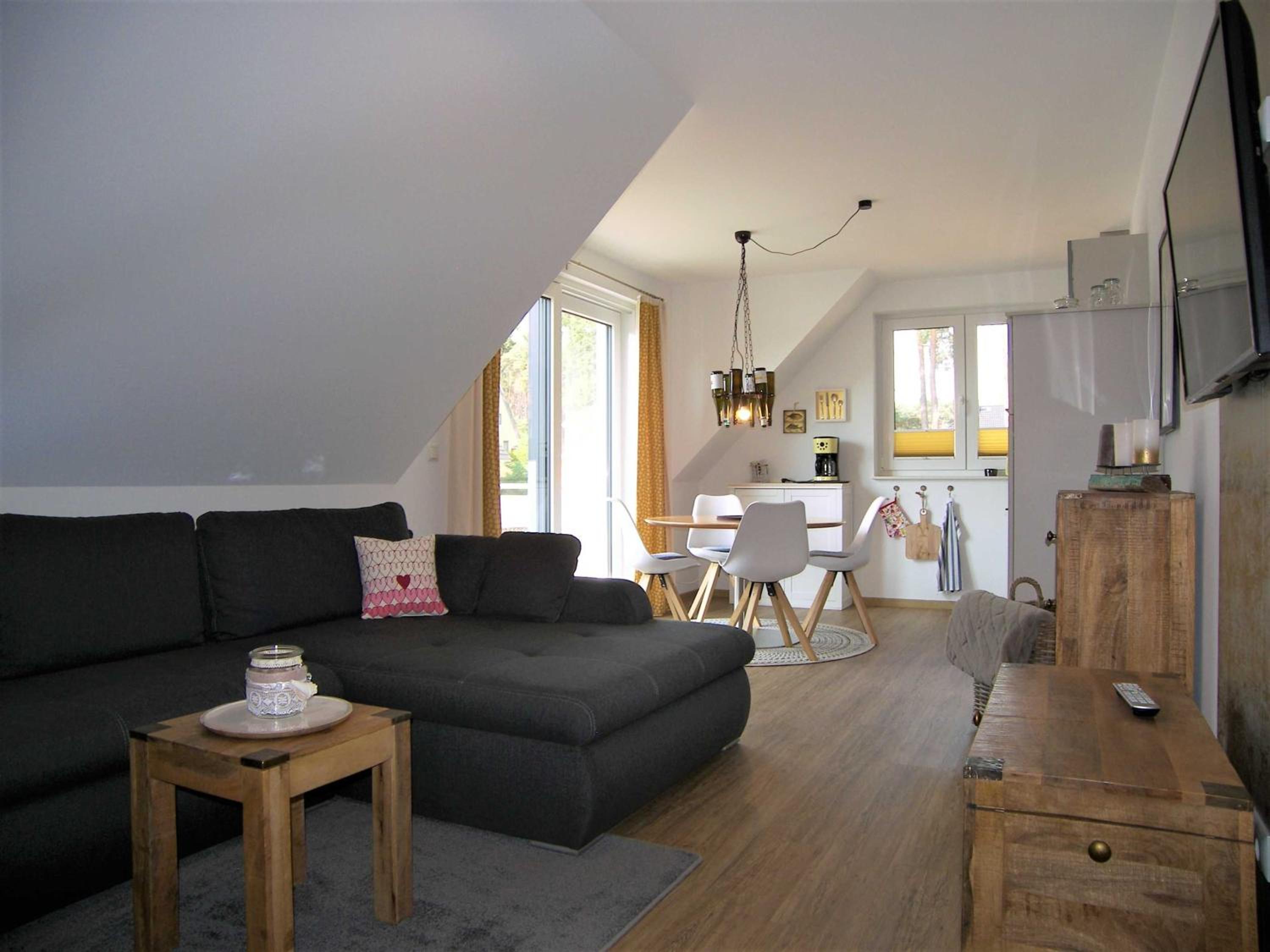 Two-Bedroom Apartment with Balcony photo 1