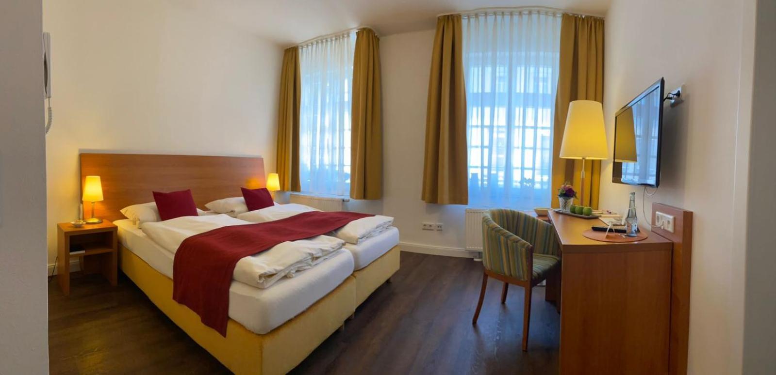 Deluxe Triple Room photo 3