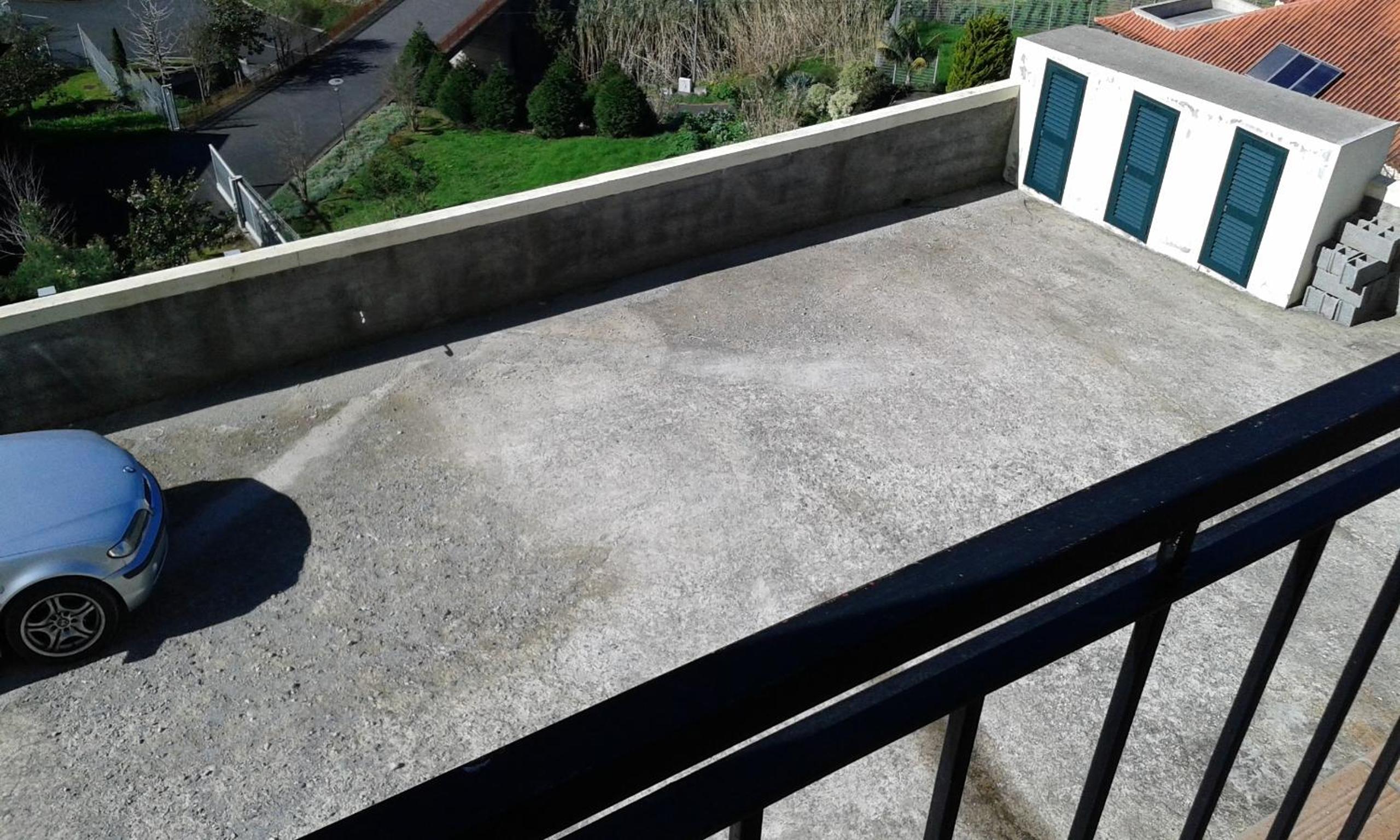 Apartment with Mountain View - Photo 8