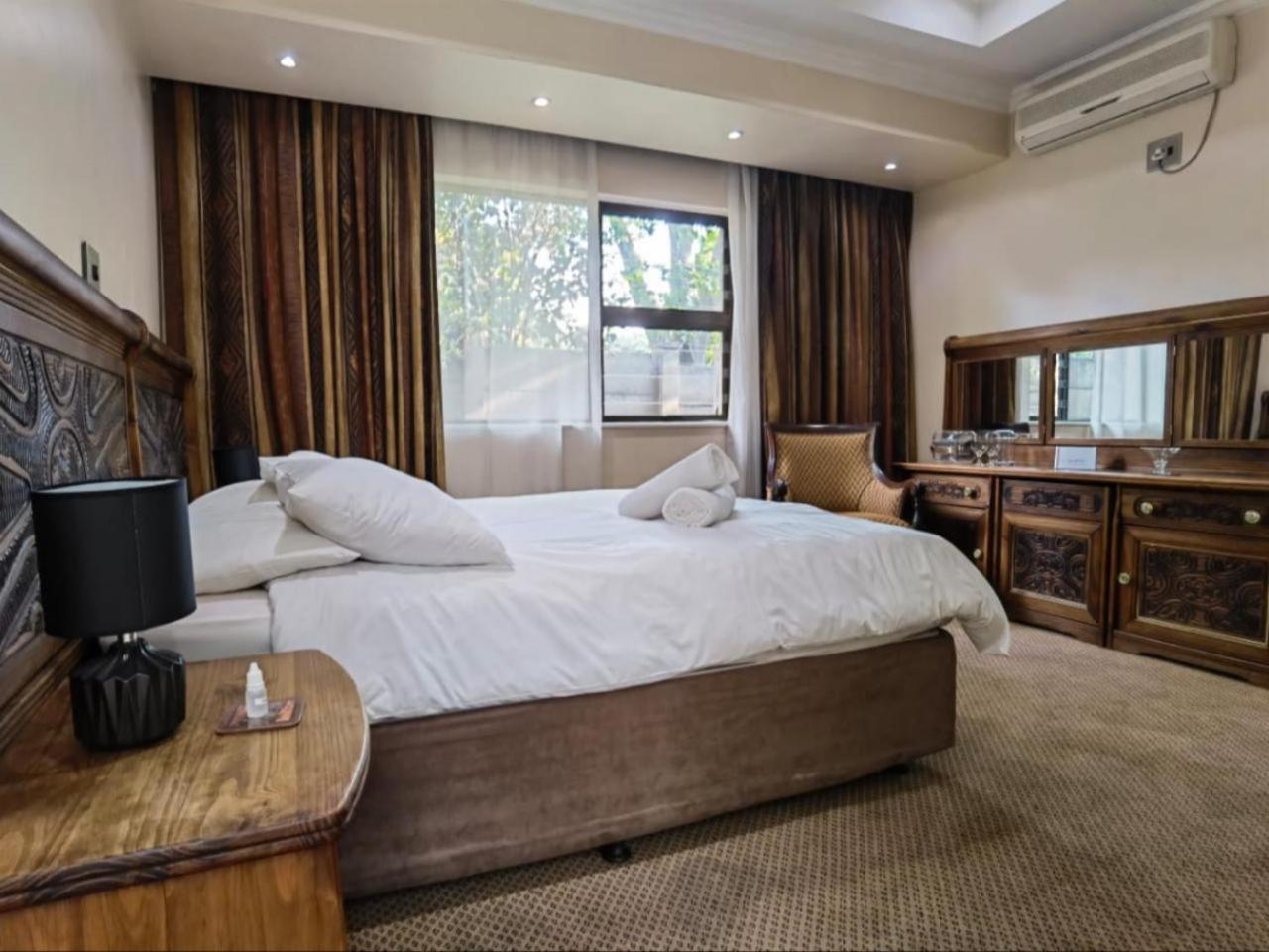 Deluxe Double Room - Photo 10