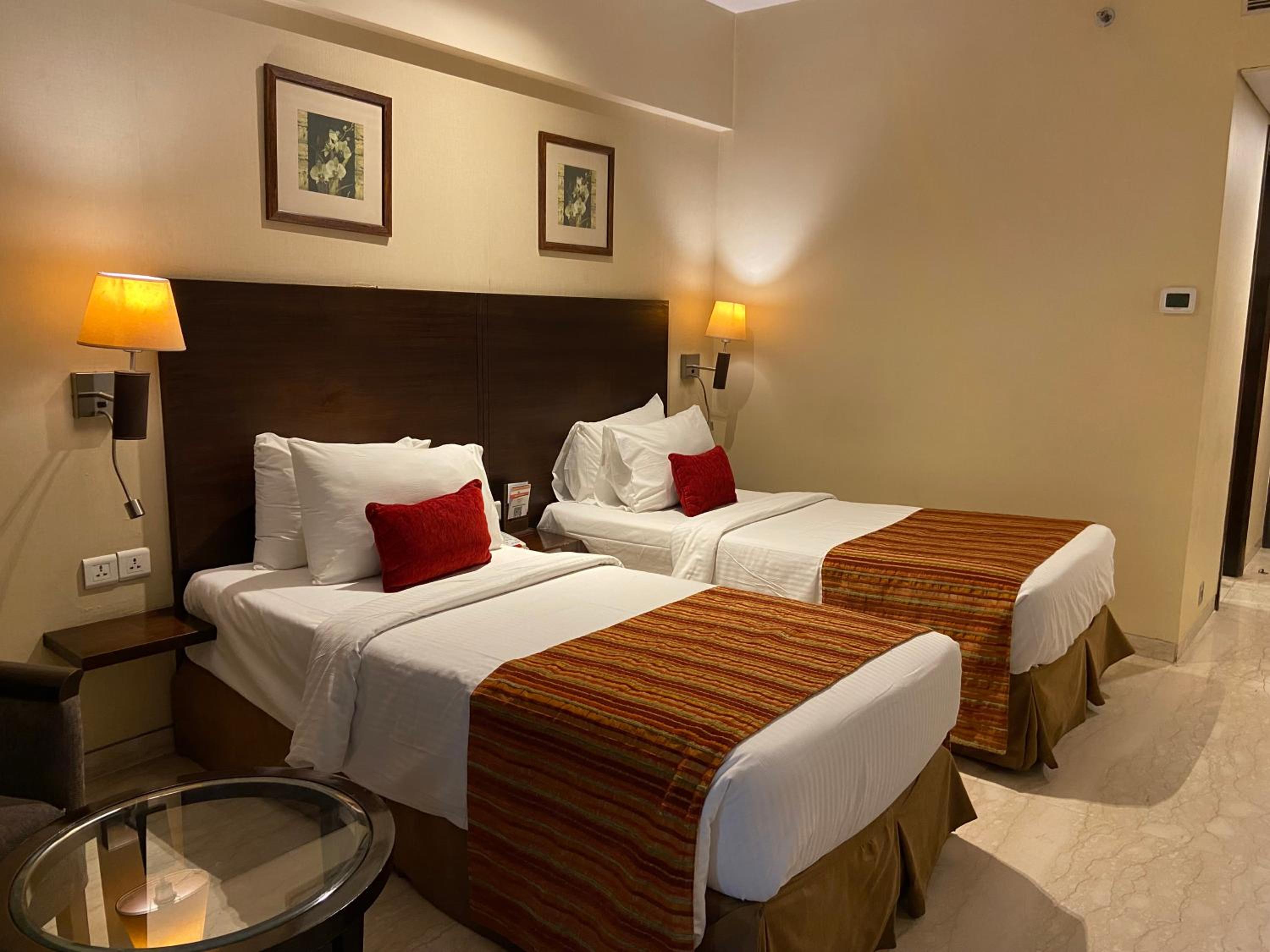 Deluxe Twin Room with 20% off on Food & Beverages and complimentary session of Steam Sauna Bath