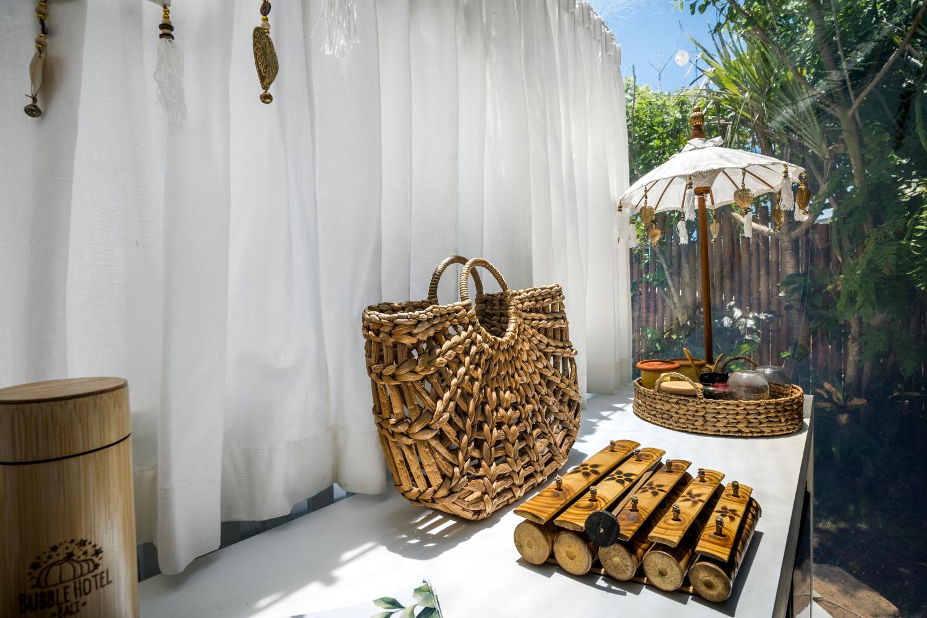 Suite with Private Pool - Photo 27