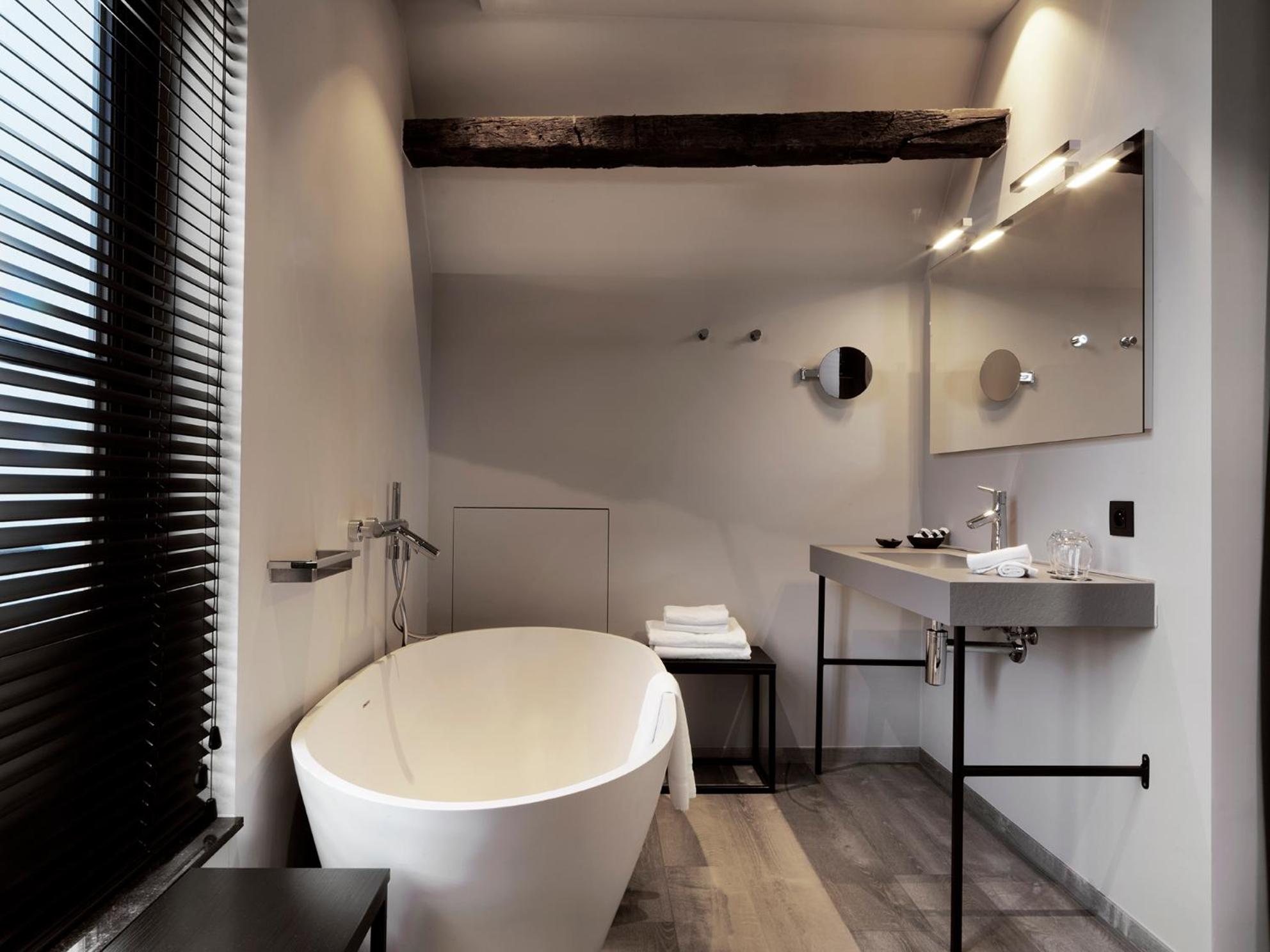 Suite - Photo 4
