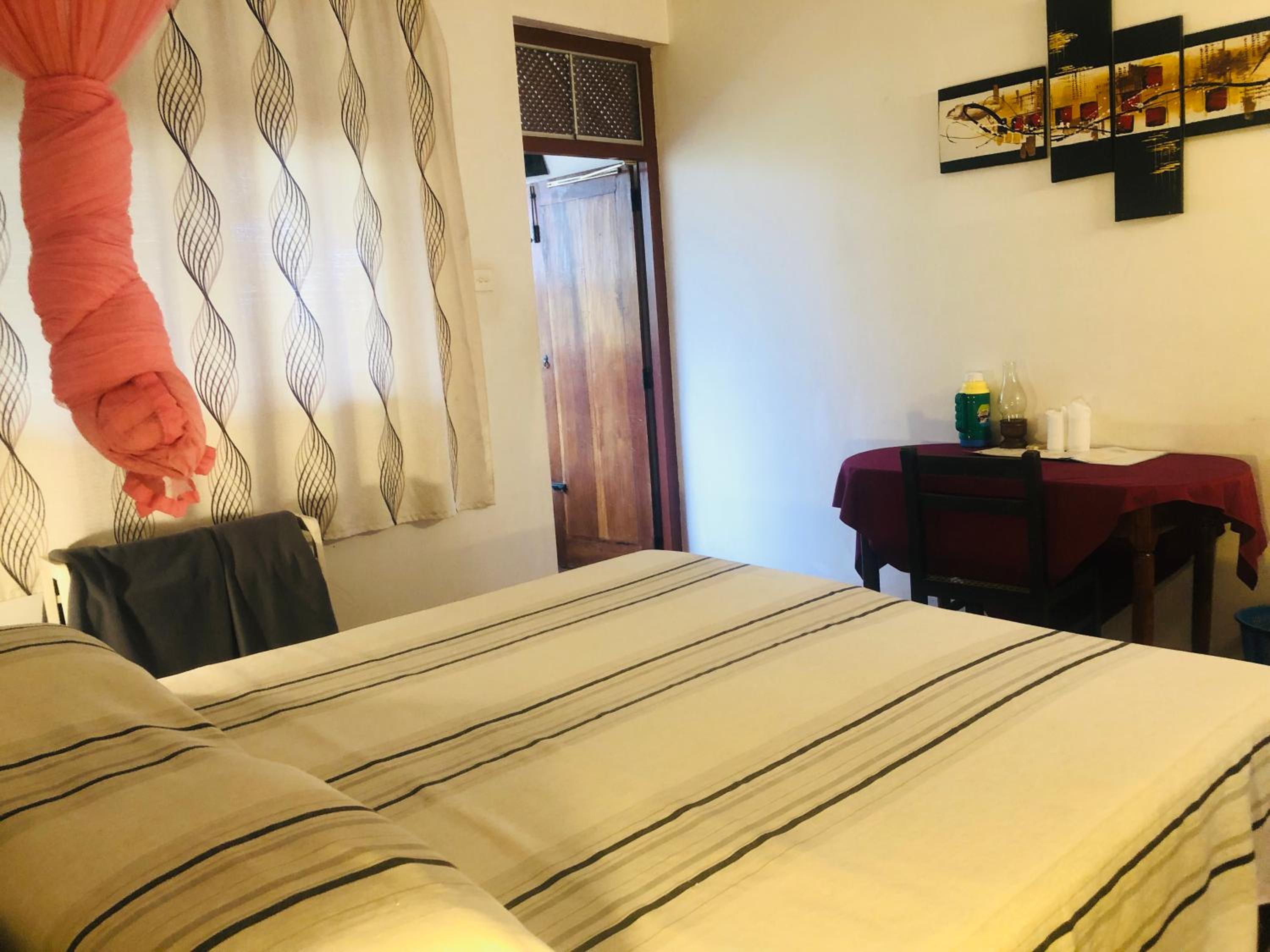 Standard Double Room WITHOUT AIR CONDITIONING photo 3