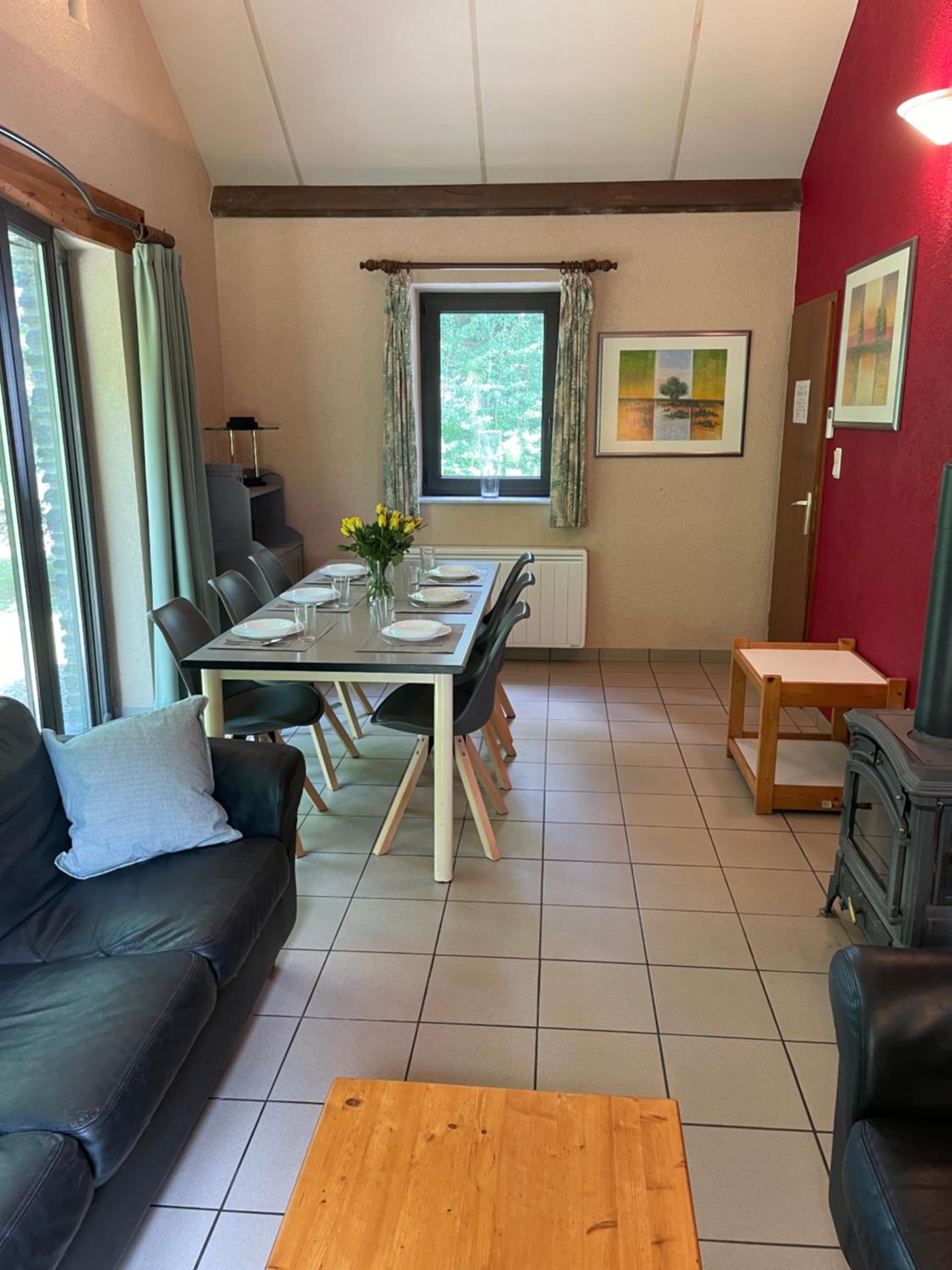 Three-Bedroom House photo 3