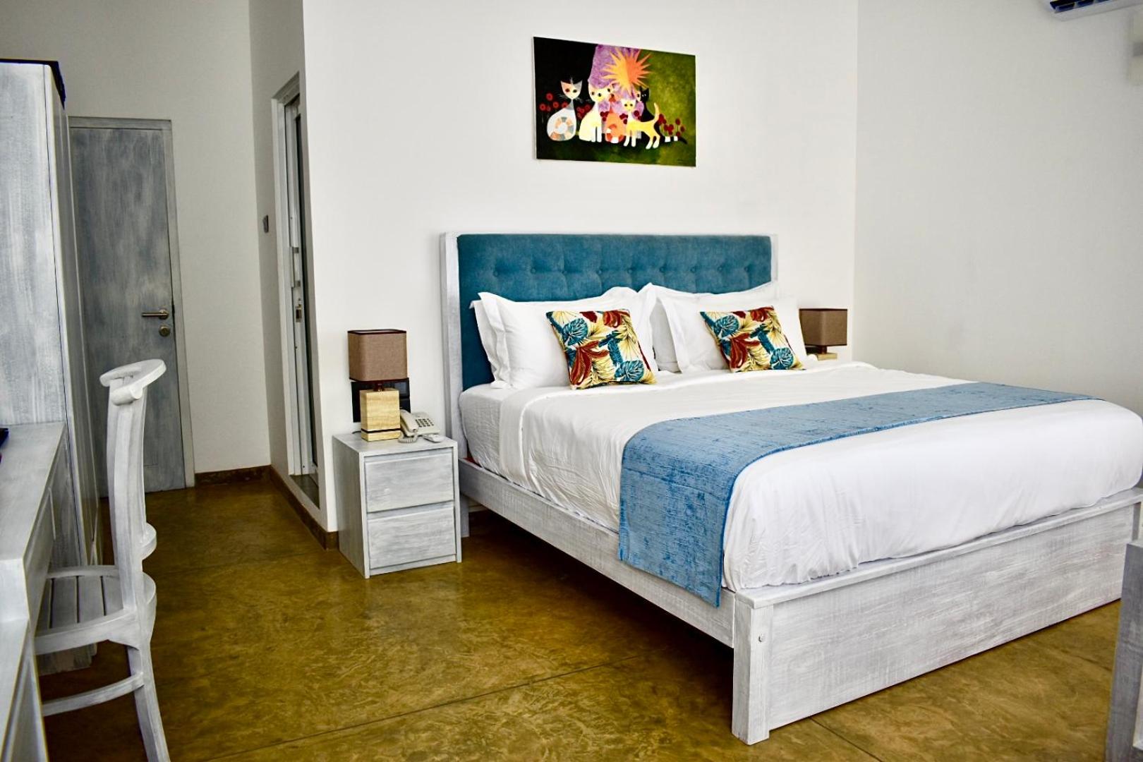 Deluxe Double Room With Balcony And Sea View - Photo 31