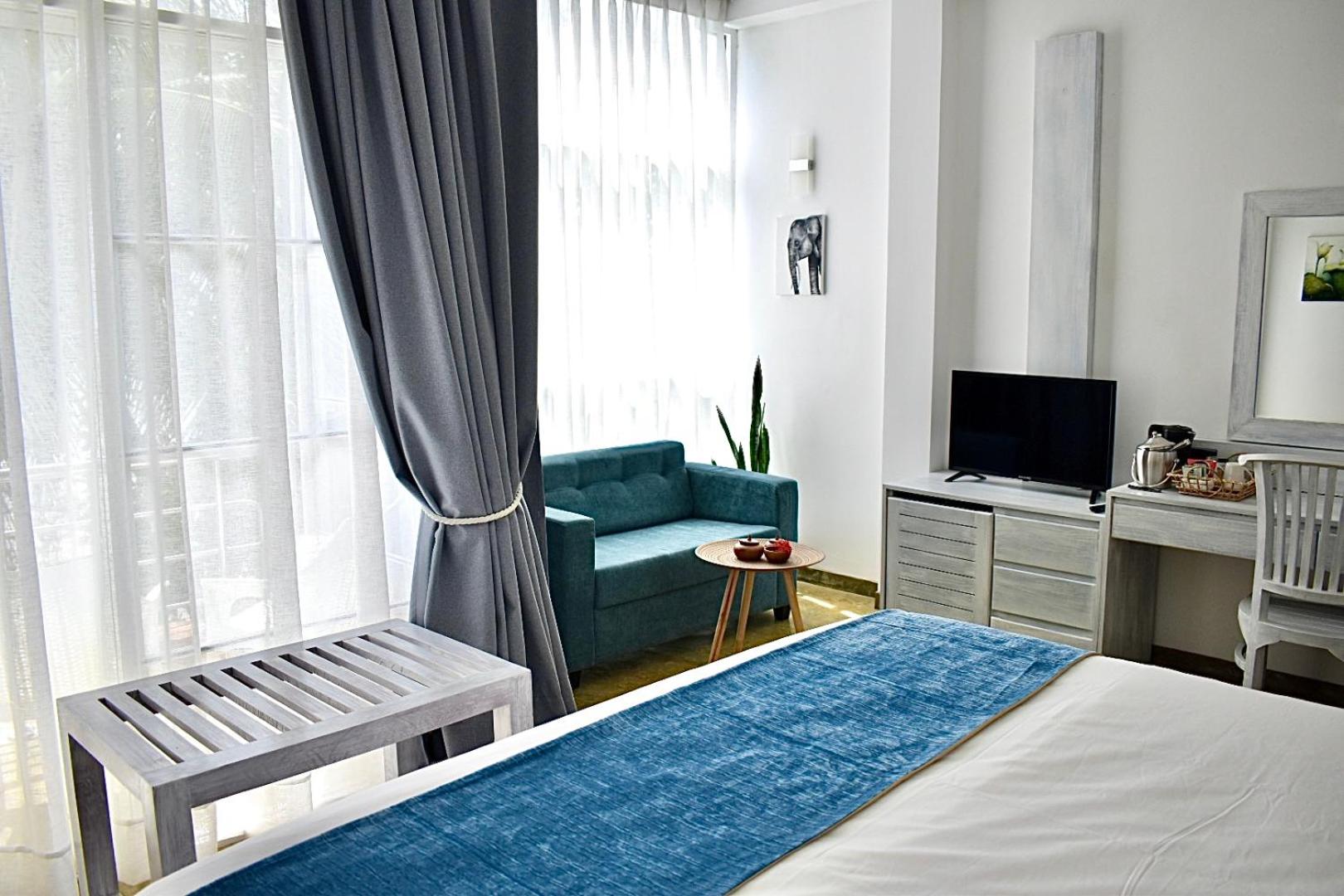 Deluxe Double Room With Balcony And Sea View - Photo 29