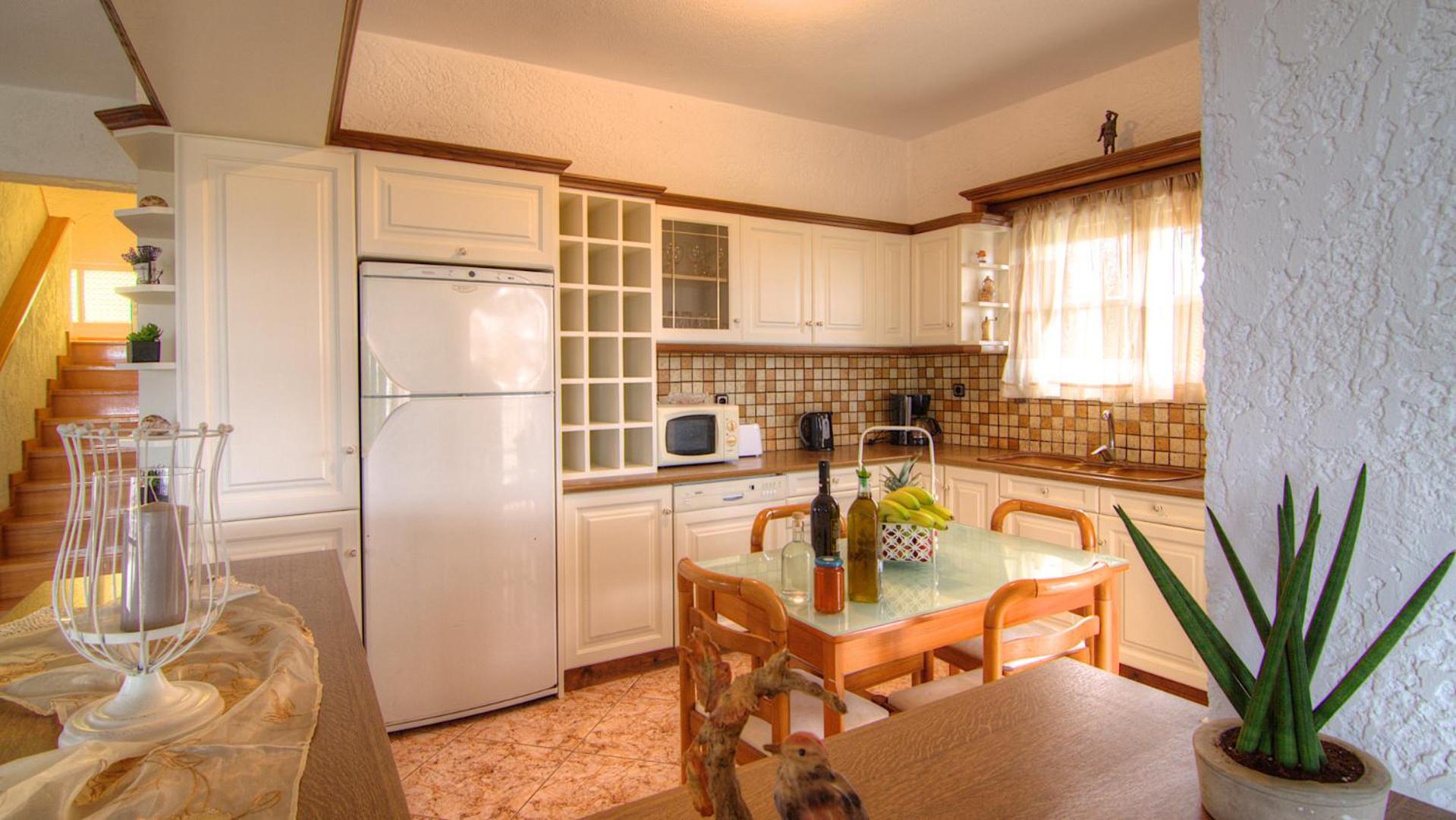 Villa photo 2